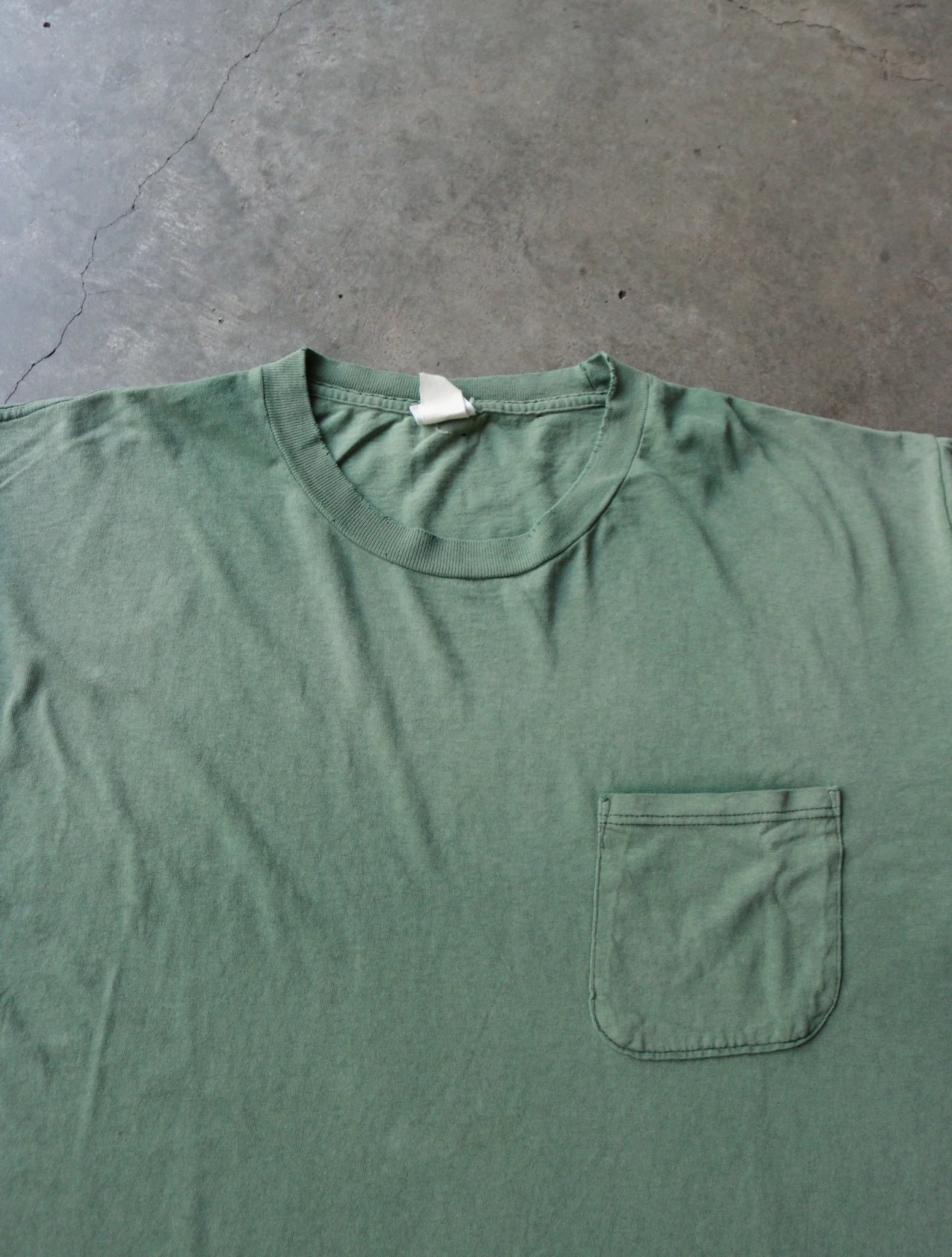 1990S SUNFADED BLANK POCKET TEE