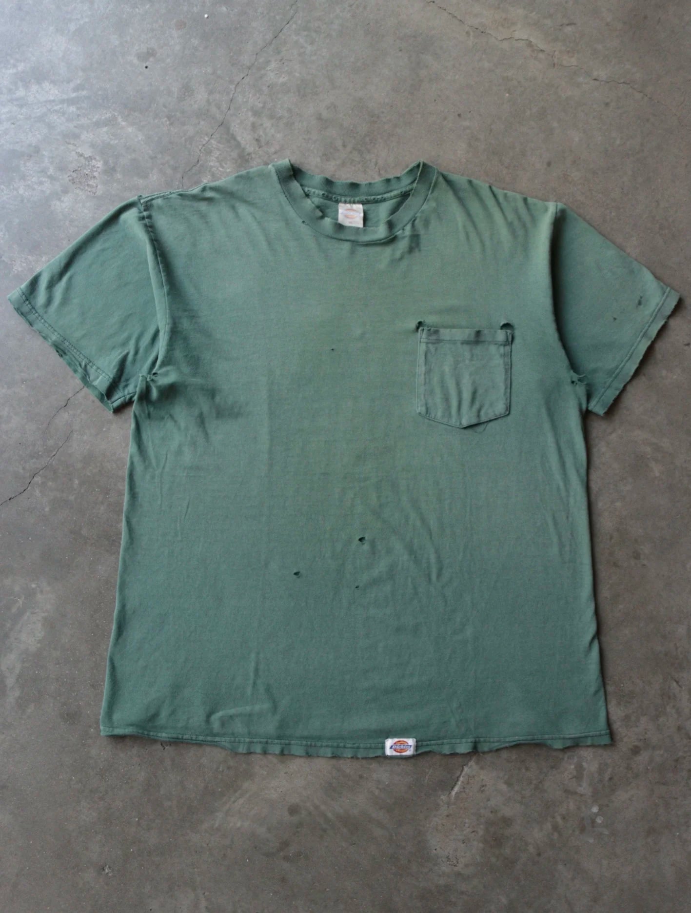 1990S DISTRESSED SUNFADED BLANK POCKET DICKIES TEE
