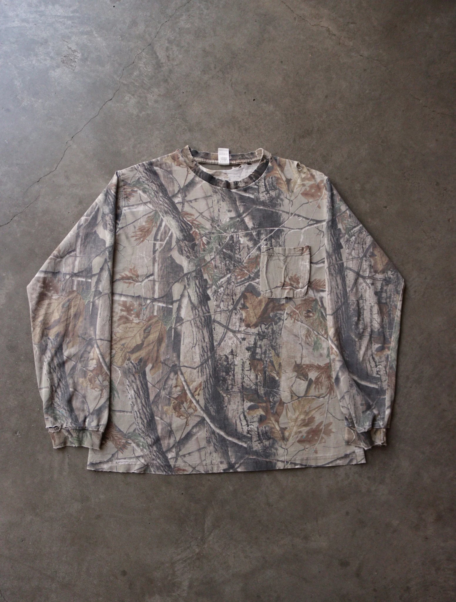 2000S REAL TREE L/S TEE