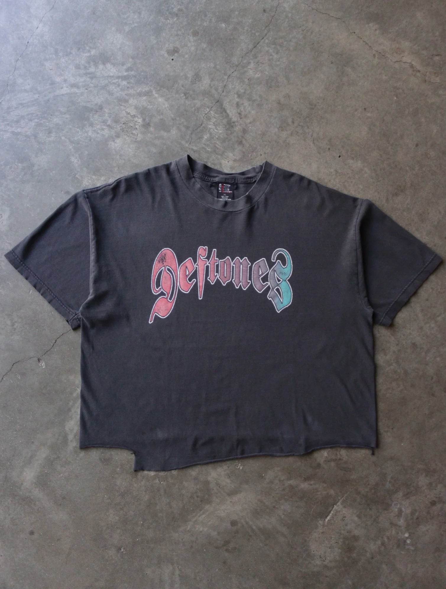 2000S DEFTONES CROPPED BAND TEE