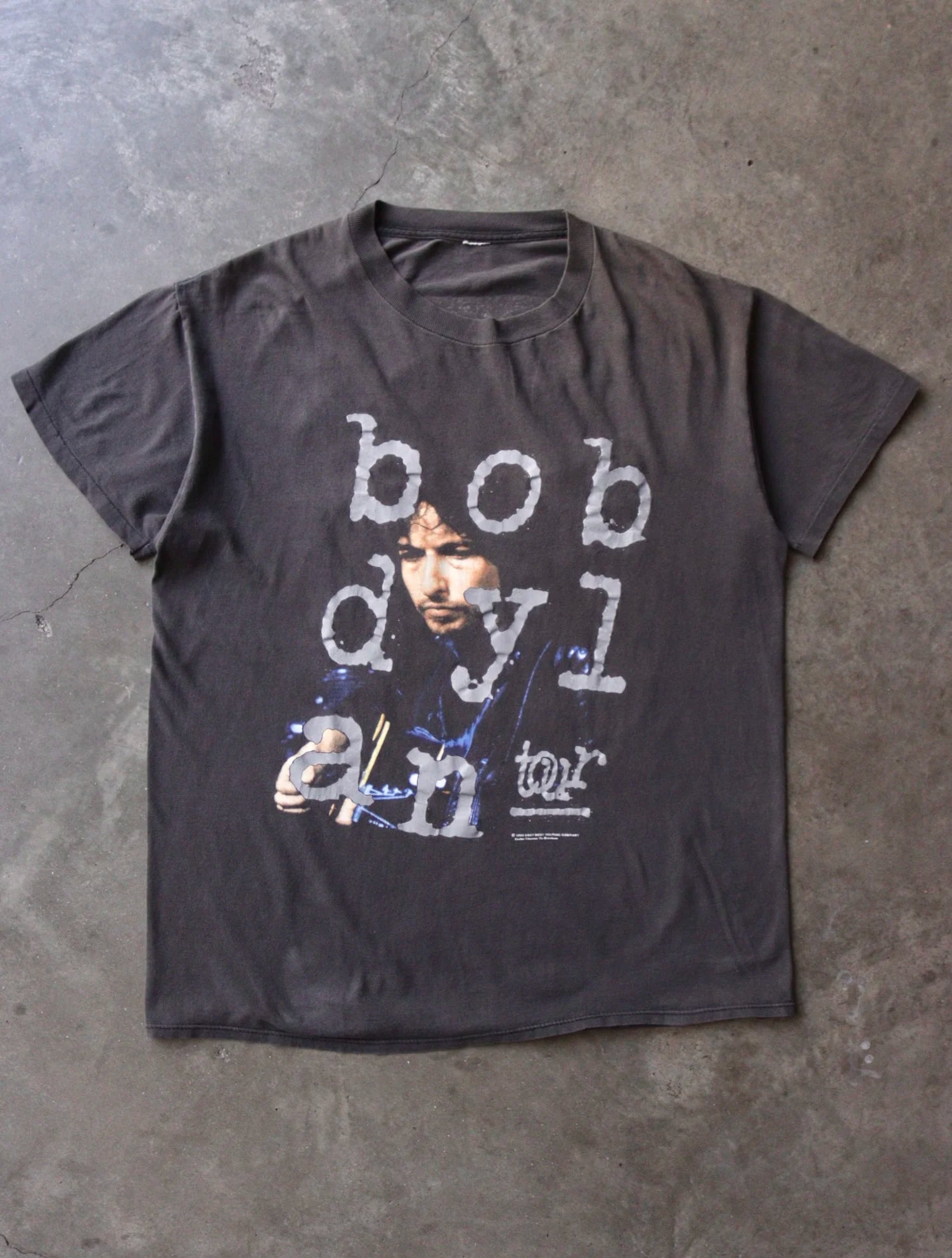 2000S FADED BOB DYLA N BAND TEE