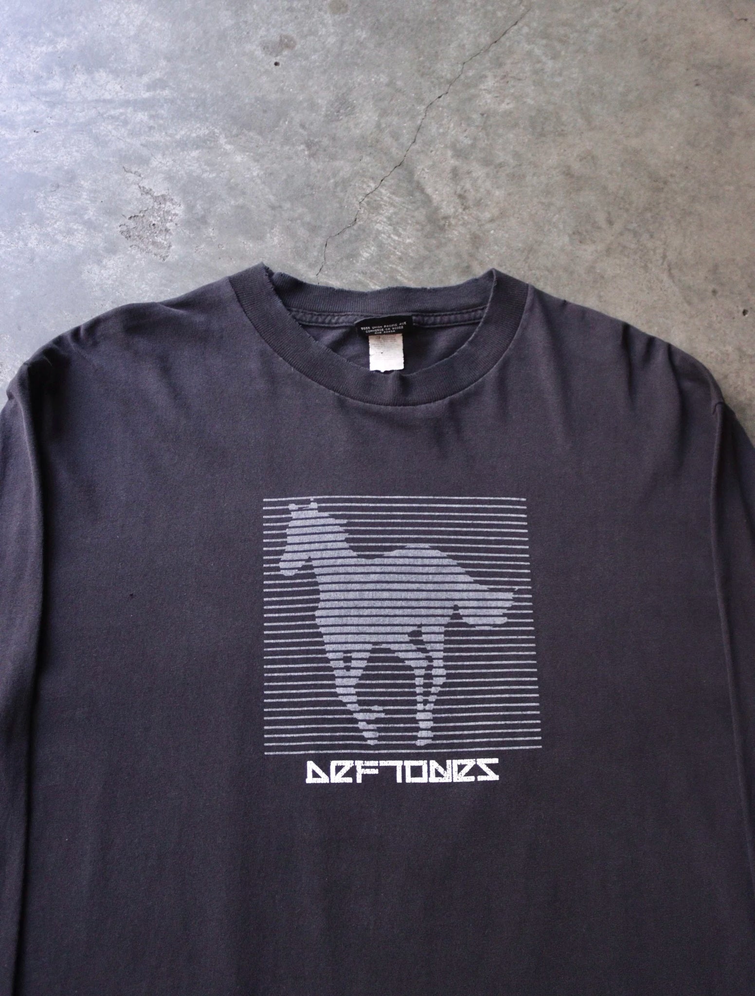 2000S DEFTONES L/S HORSE BAND TEE
