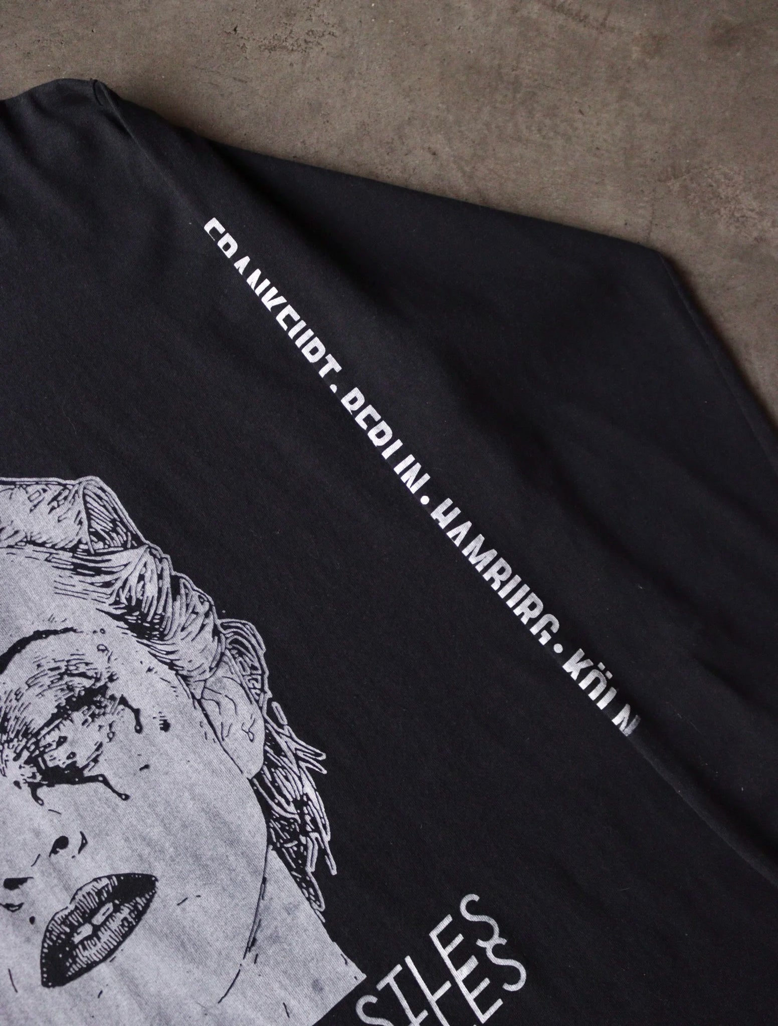 2000S CRYSTAL CASTLES GERMANY TOUR TEE