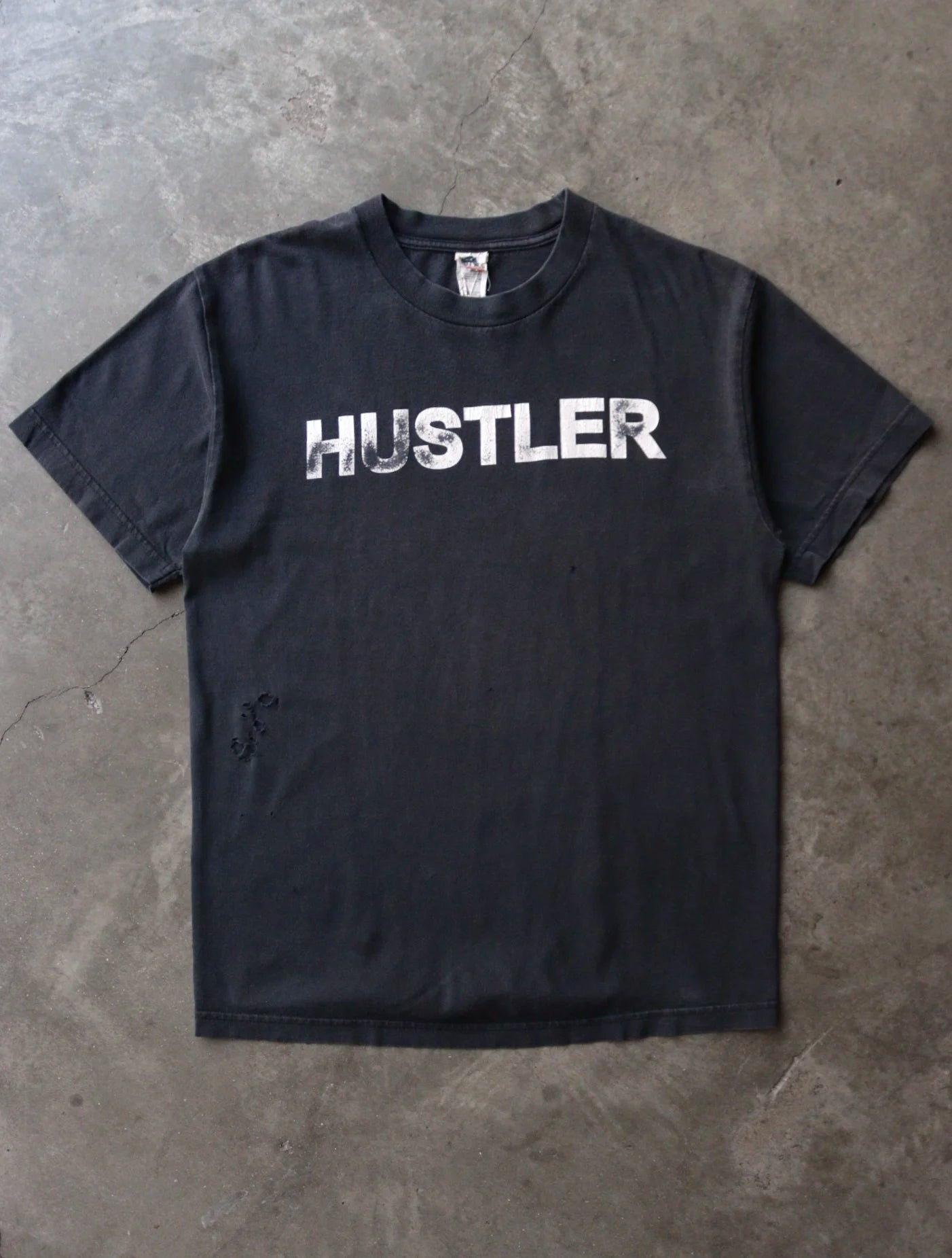 2000S HUSTLER TEE