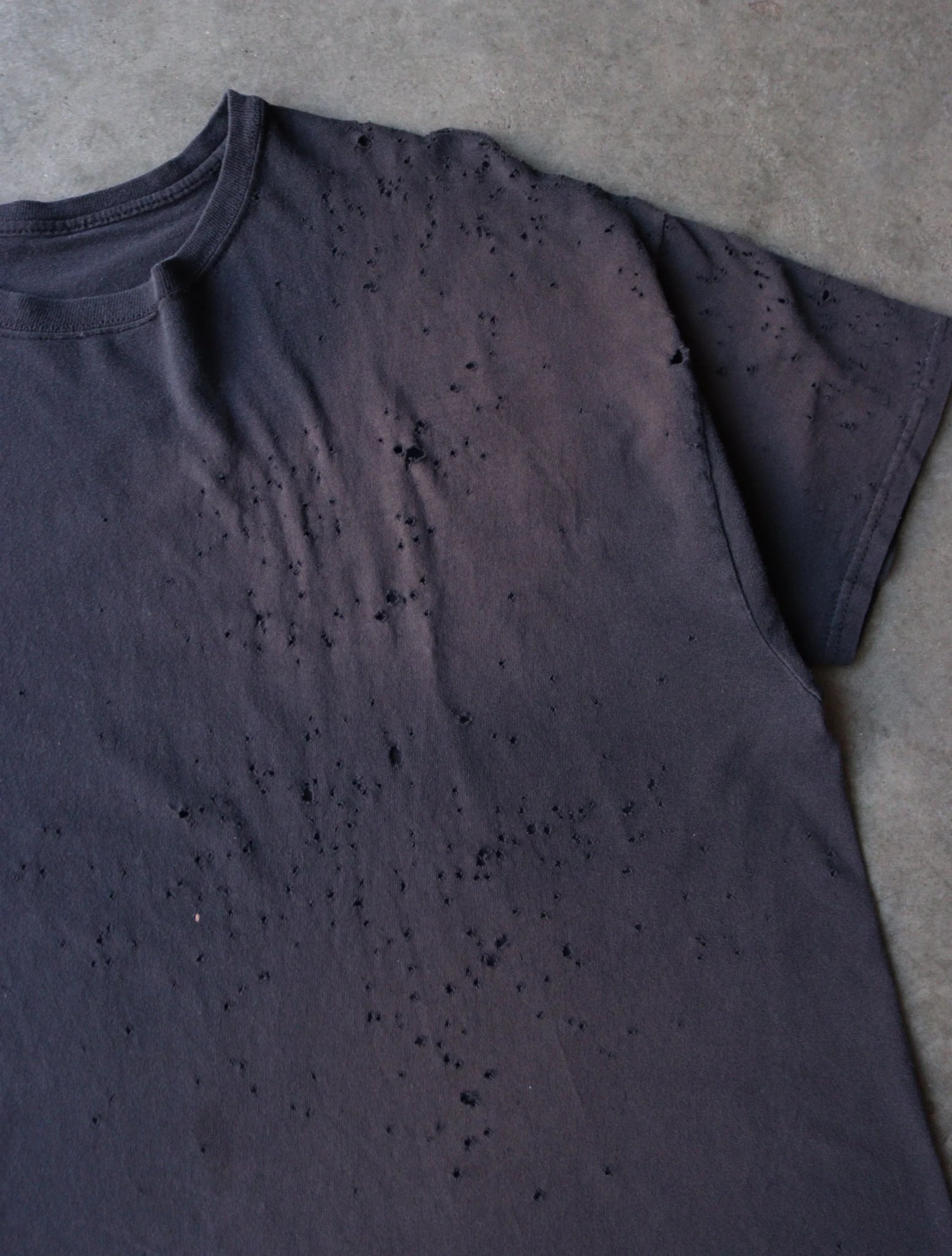 1990S THRASHED FADED BLANK TEE