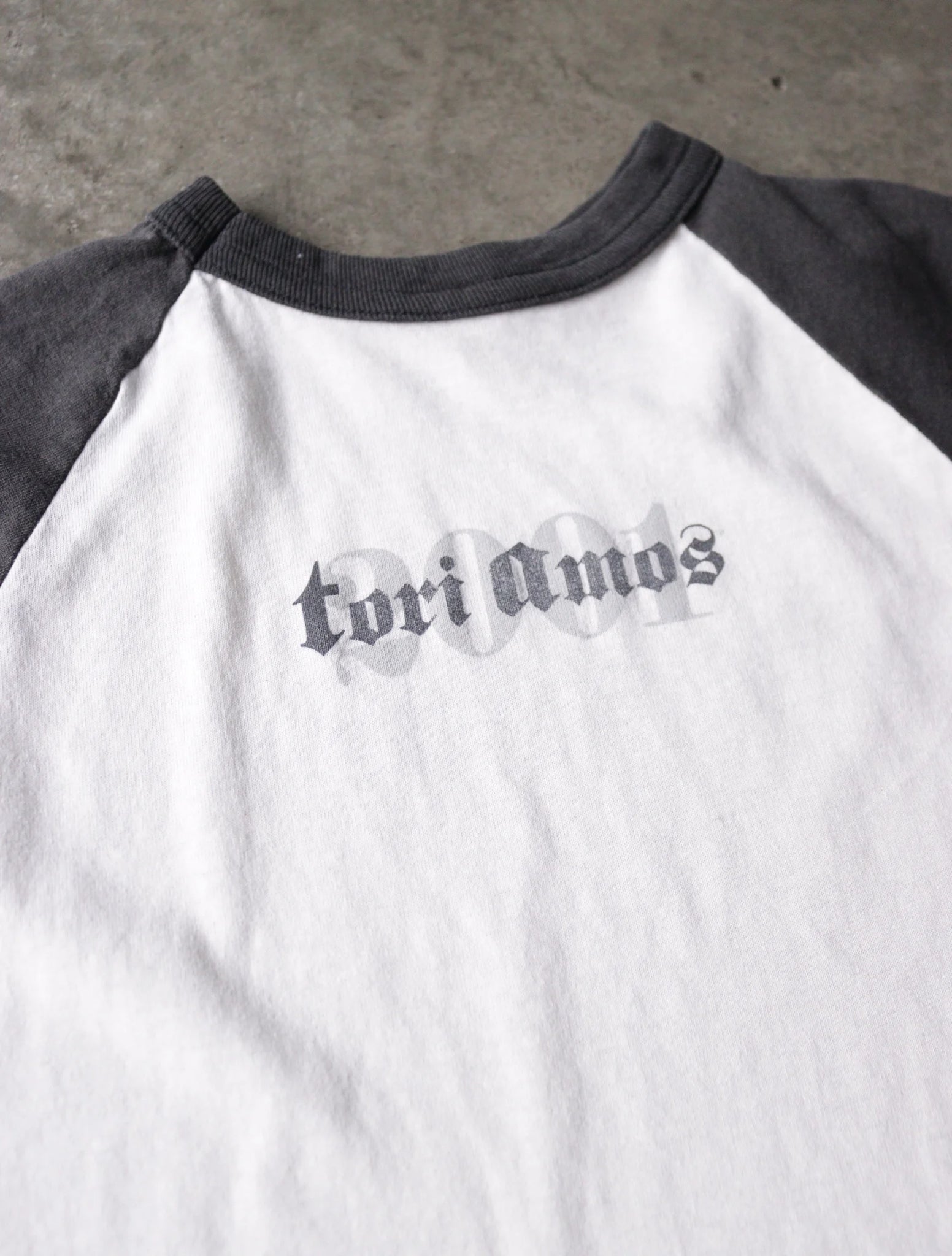 2000S SATIN WORSHIP TWO TONE TEE
