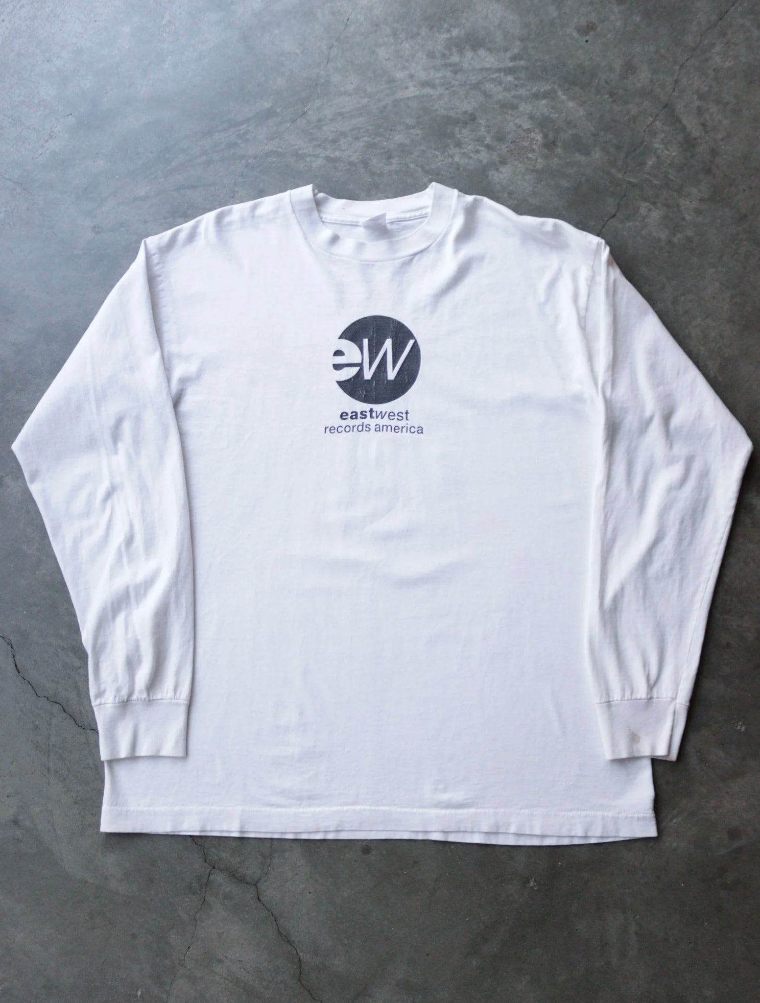 2000S EAST WEST TEE
