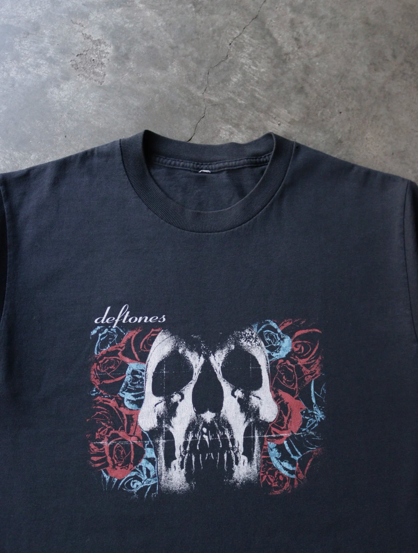2000S SUN FADED DEFTONES TEE