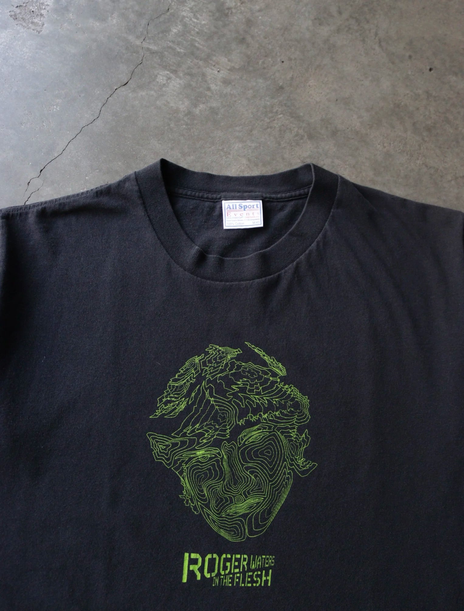 2000S ROGER WATERS IN THE FLESH TEE