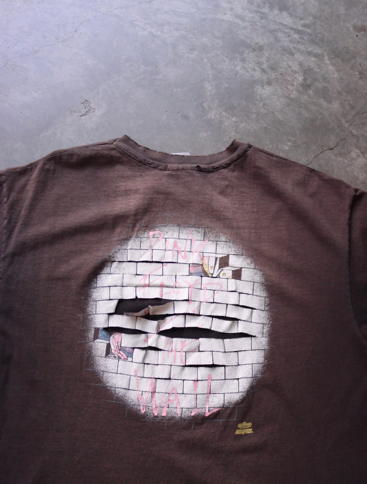 1990S SUN FADED DISTRESSED PINK FLOYD TEE