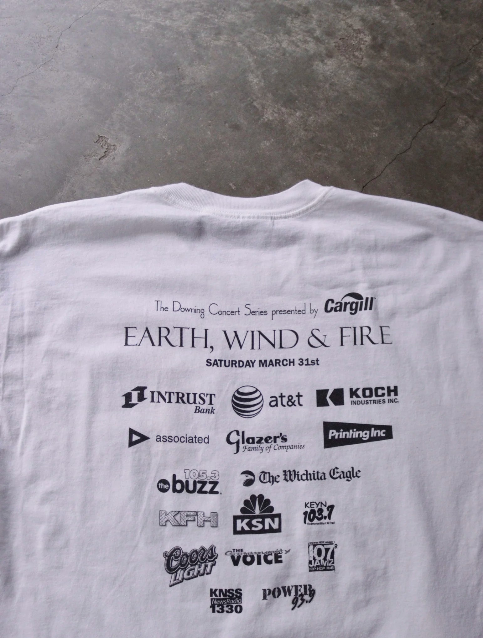 2000S EARTH WIND FIRE BAND TEE