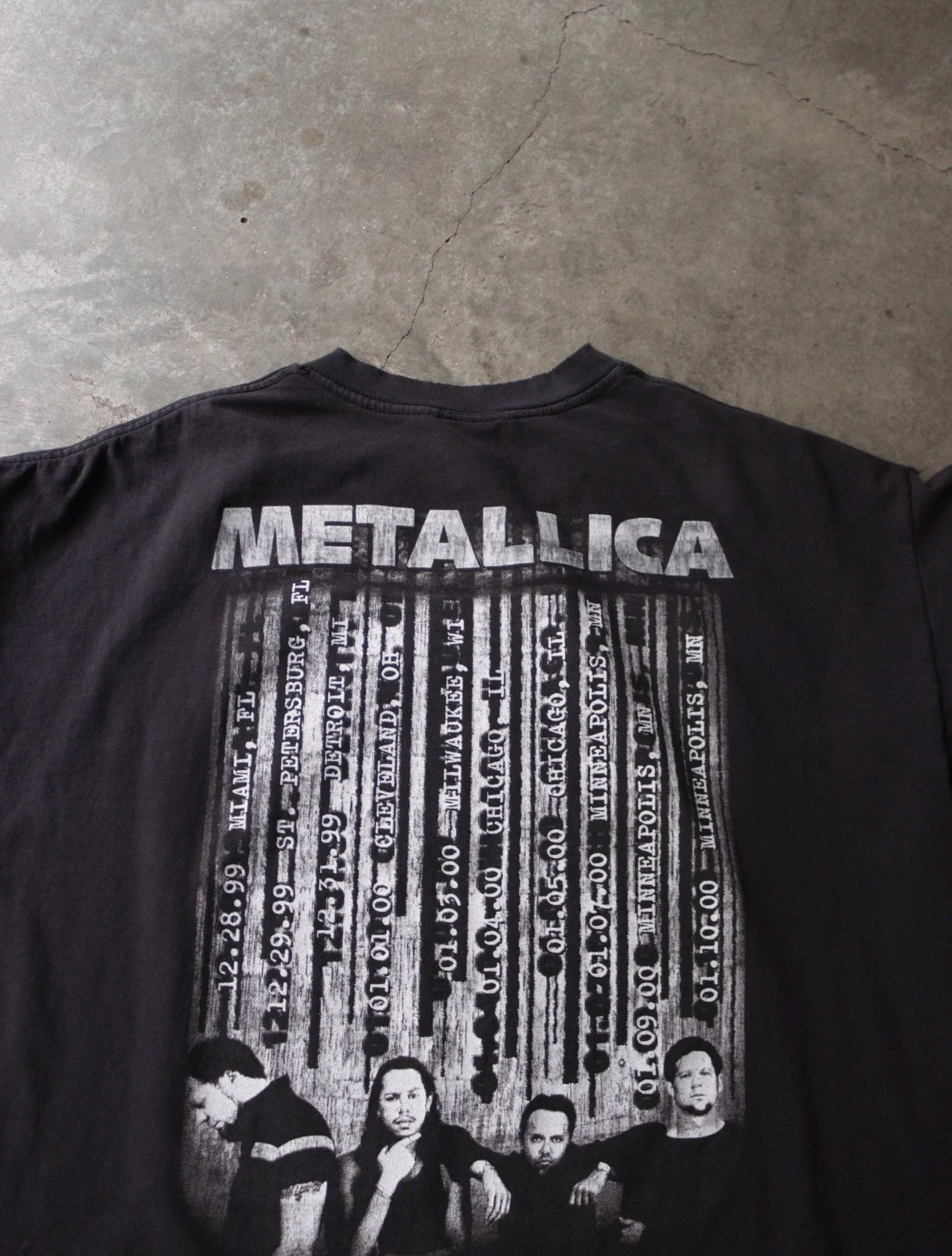 2000S METALLICA BAND TEE