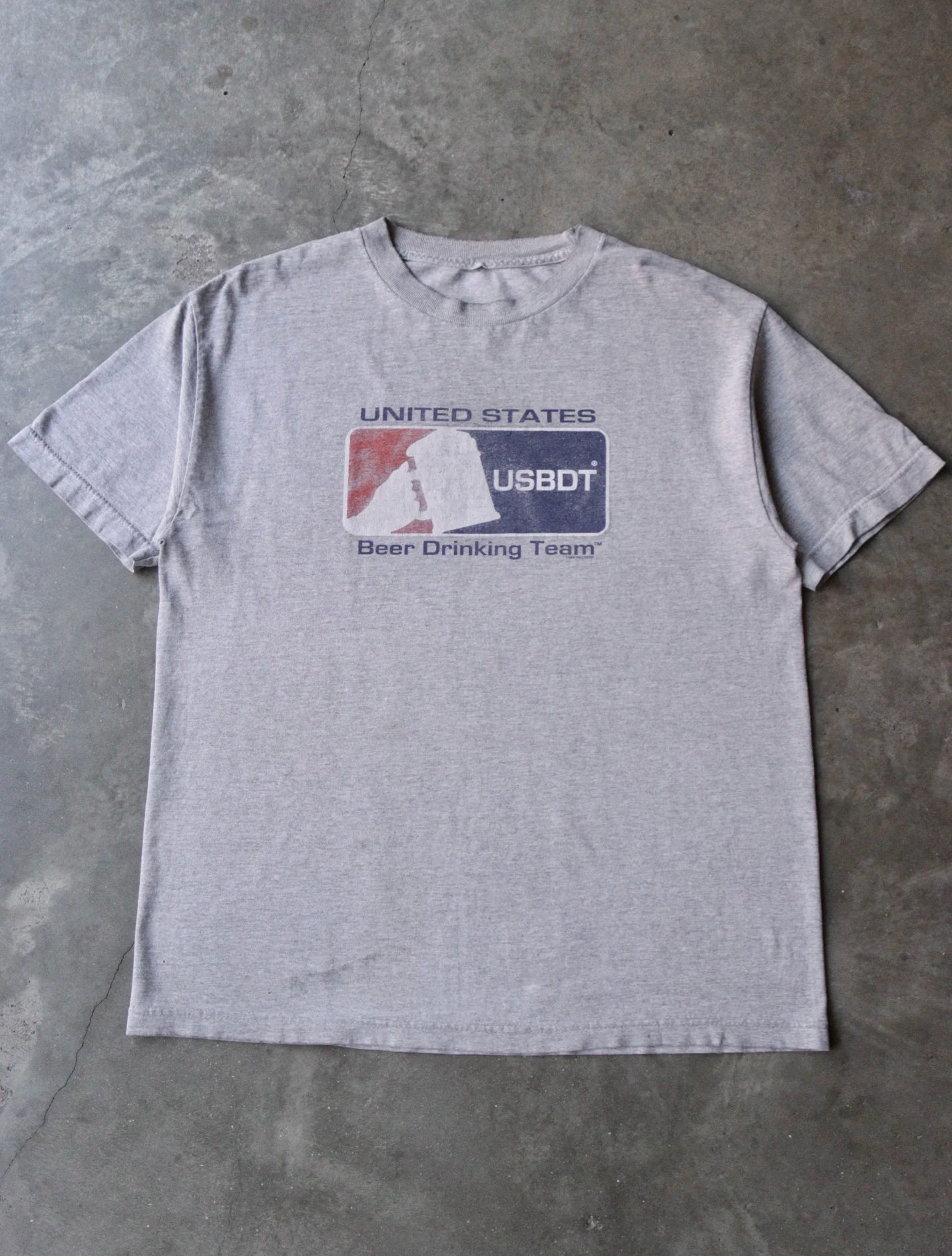 2000S BEER DRINKING TEAM TEE