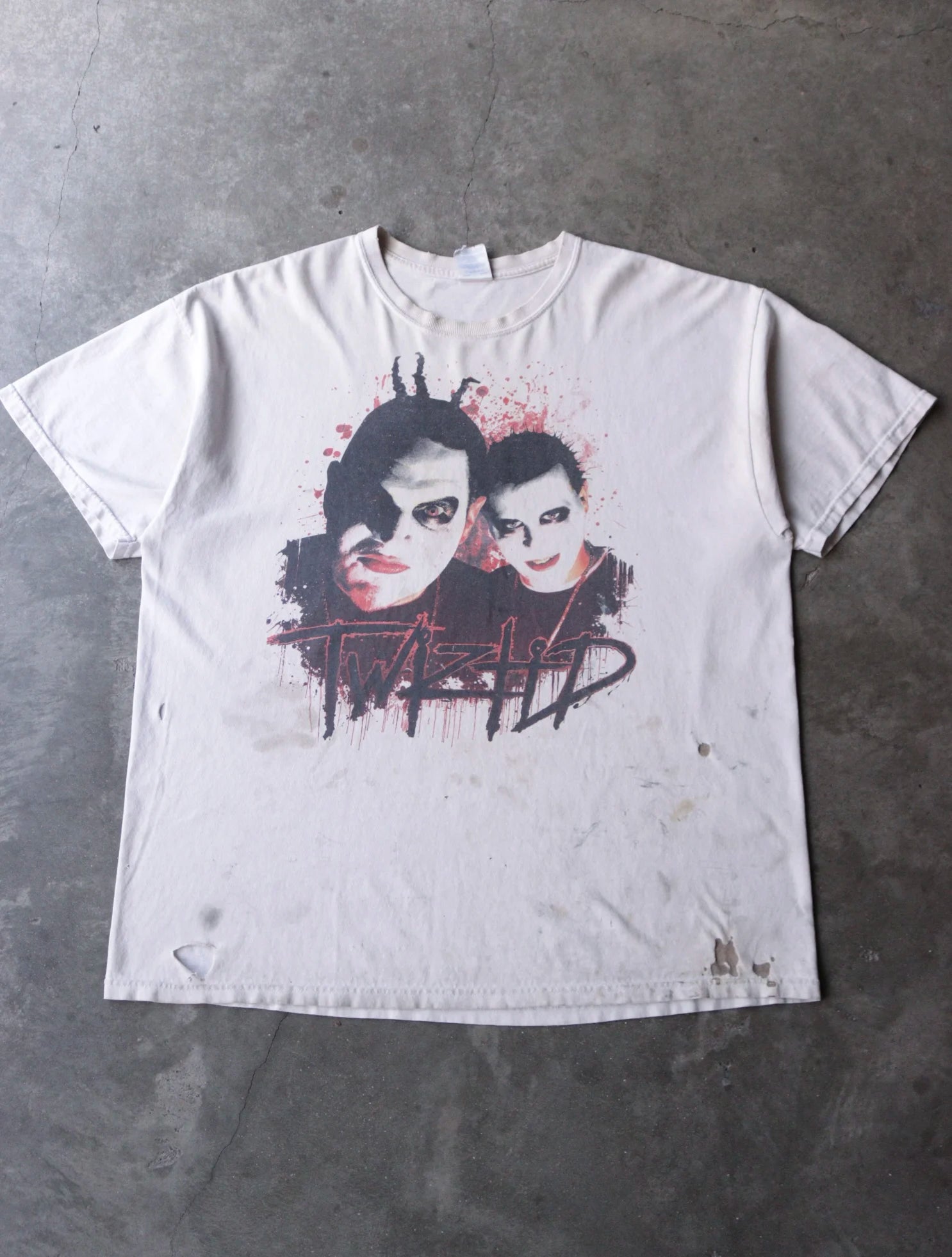 2000S TWIZTED BAND TEE
