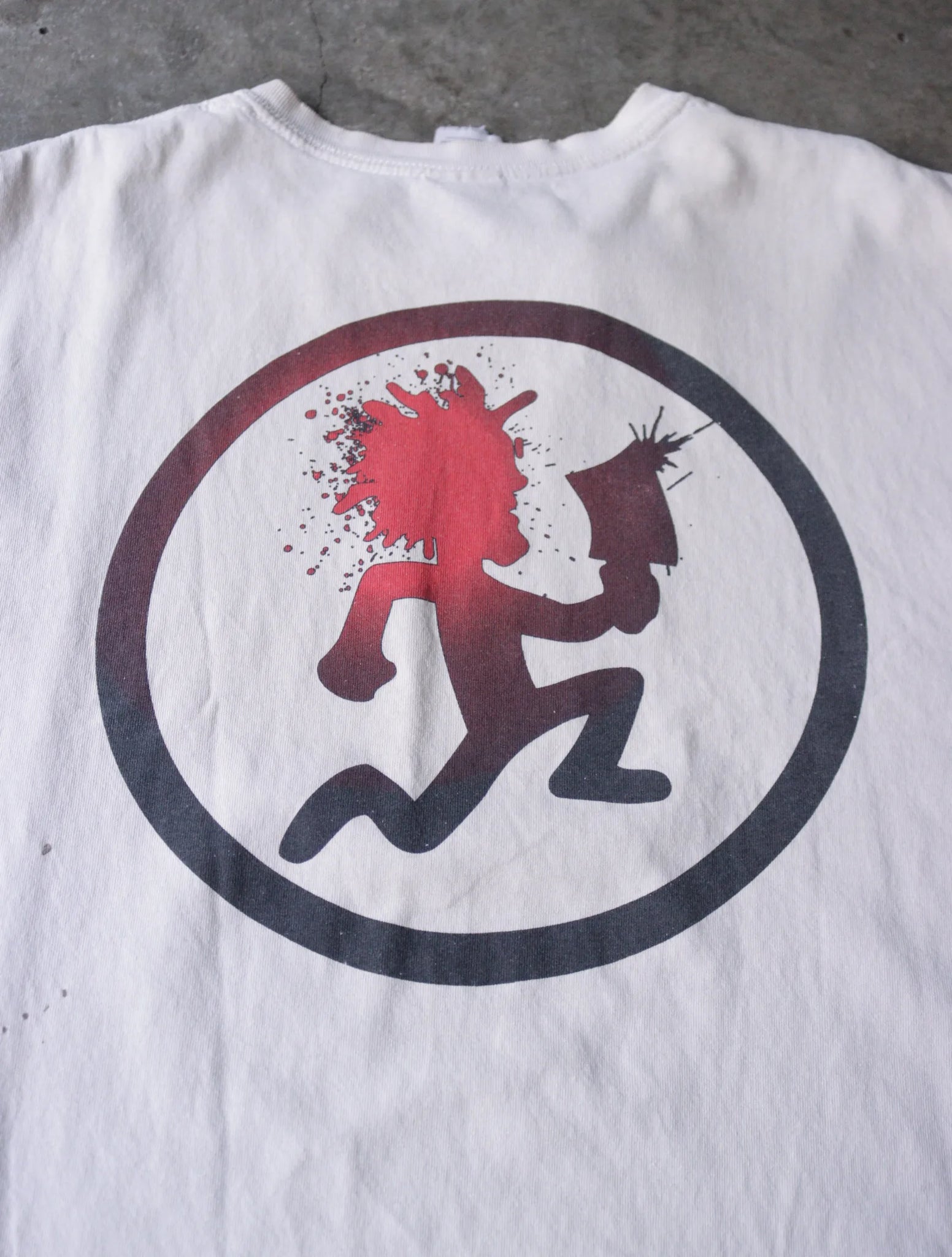 2000S TWIZTED BAND TEE
