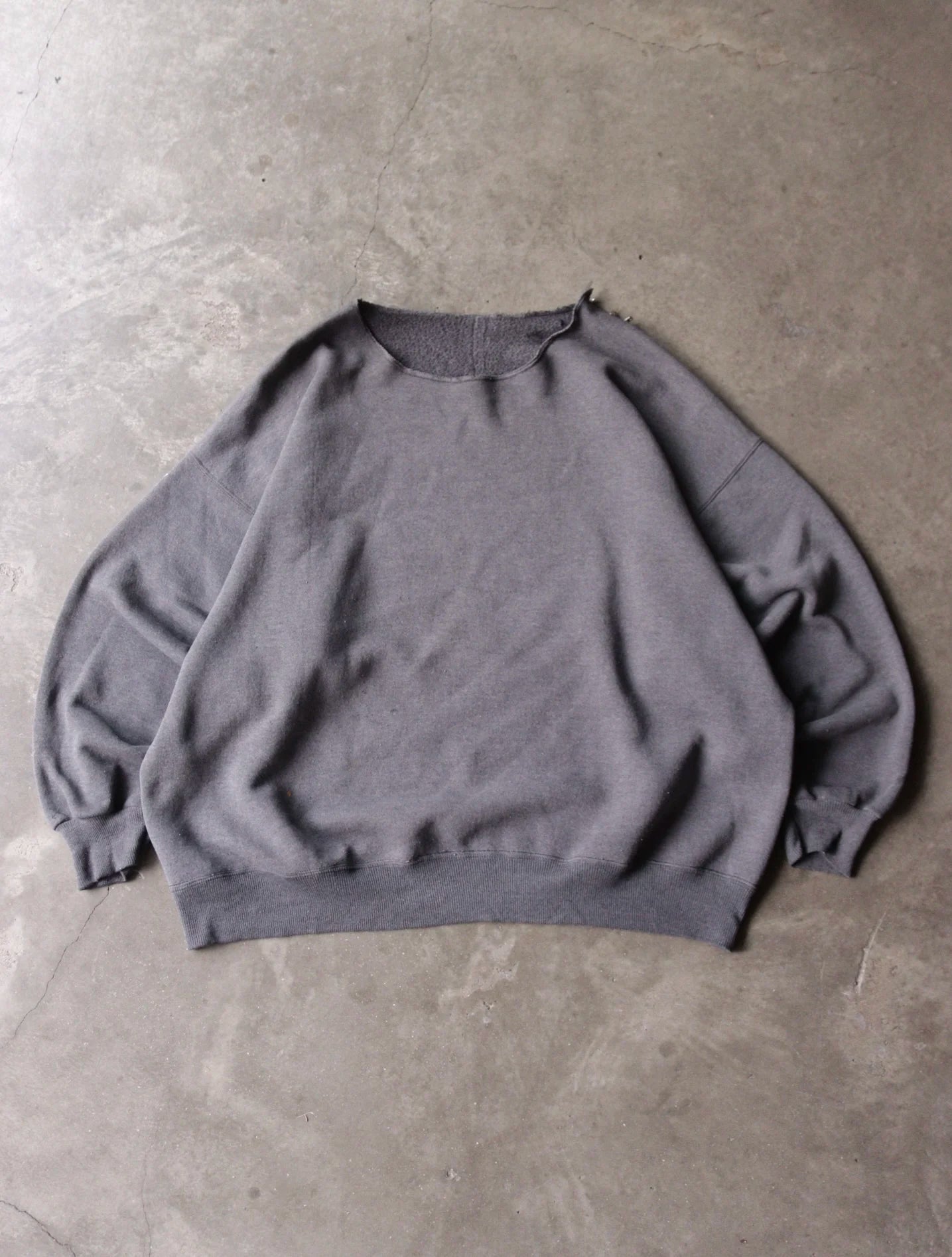 1990S FADED SWEATSHIRT