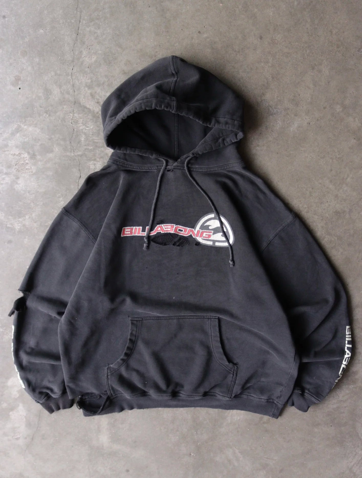 2000S FADED DISTRESSED HOODED SWEATSHIRT