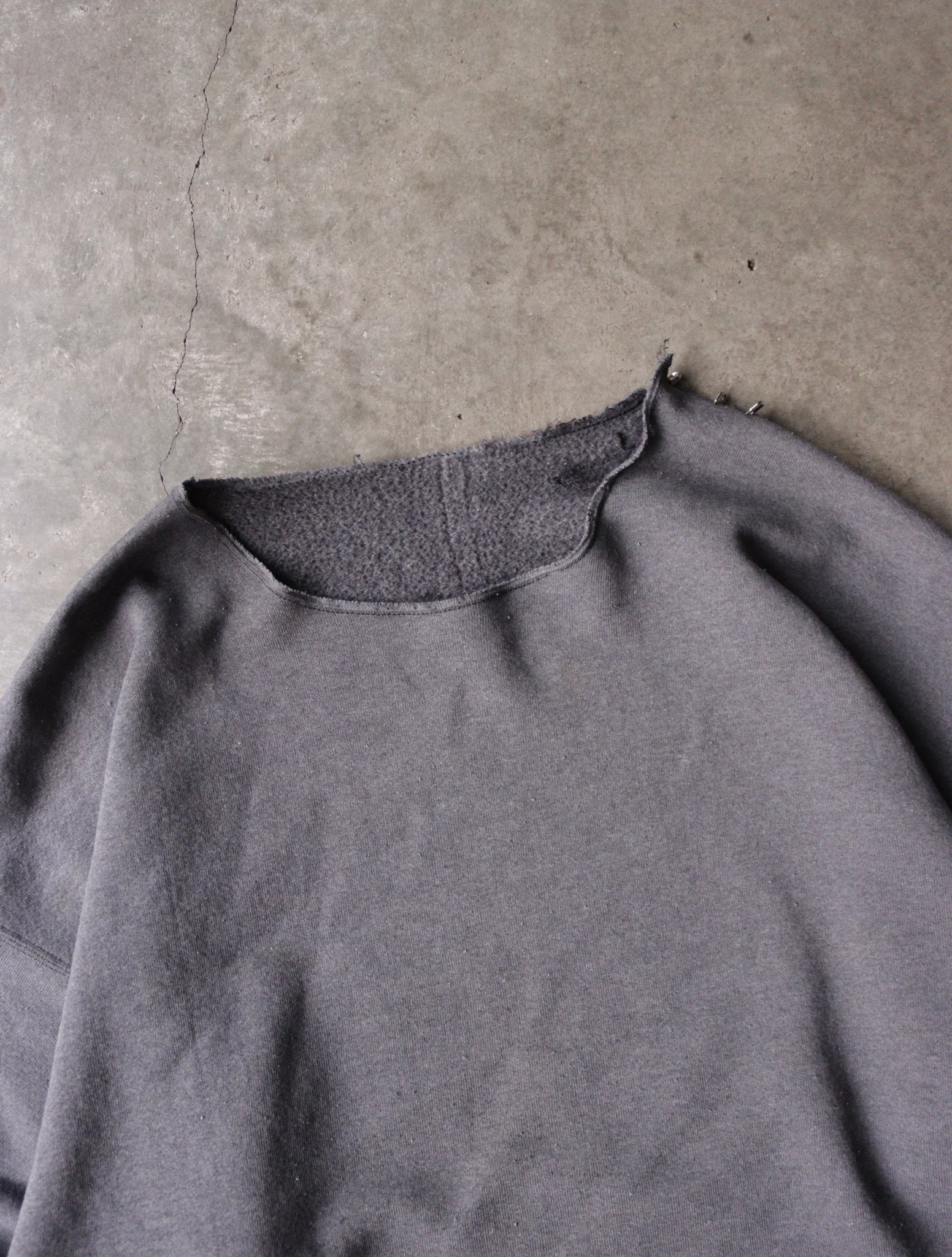 1990S FADED SWEATSHIRT