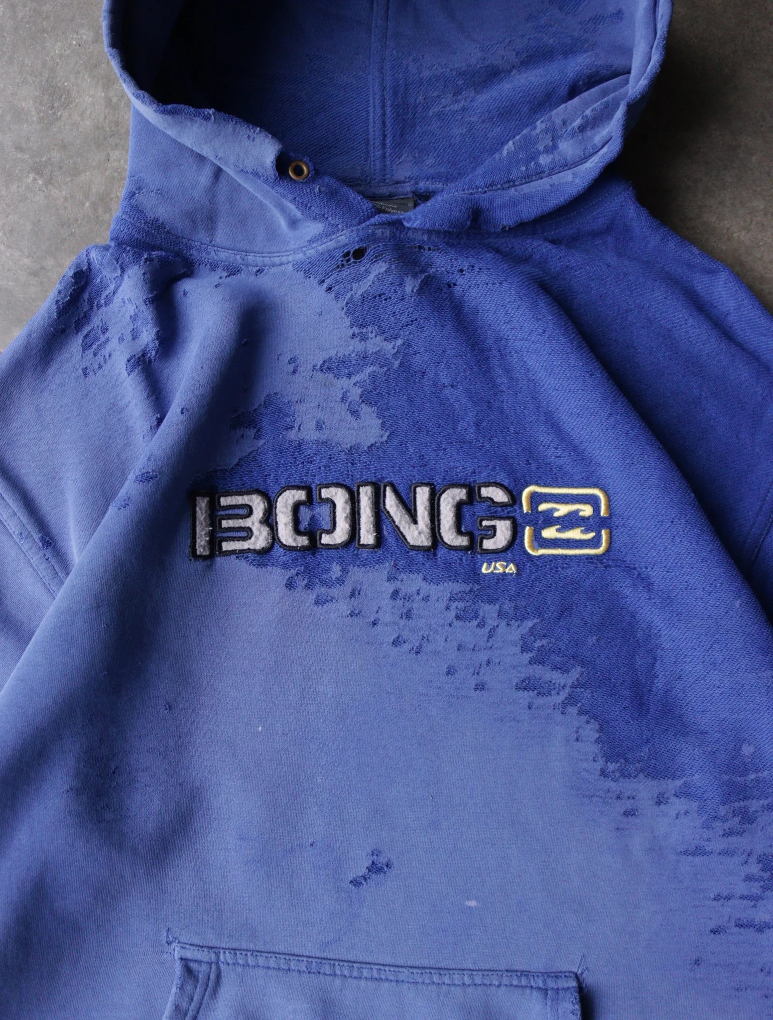 2000S DISTRESSED BILLABONG HOODED SWEATSHIRT