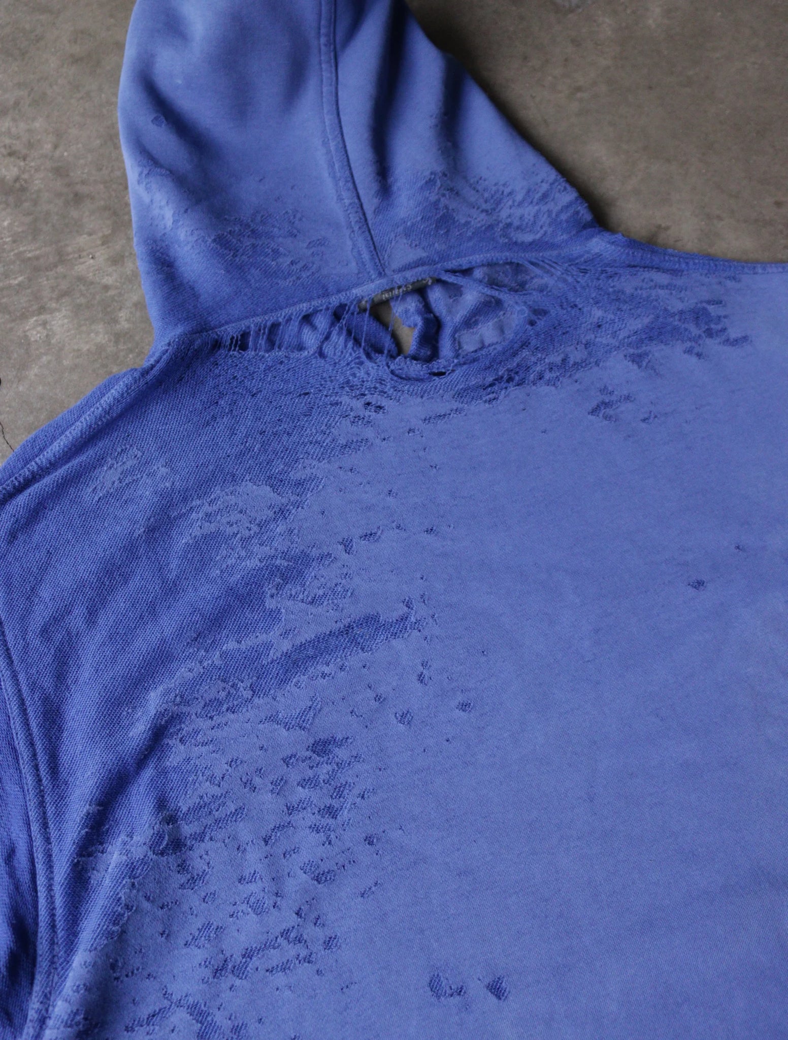 2000S DISTRESSED BILLABONG HOODED SWEATSHIRT