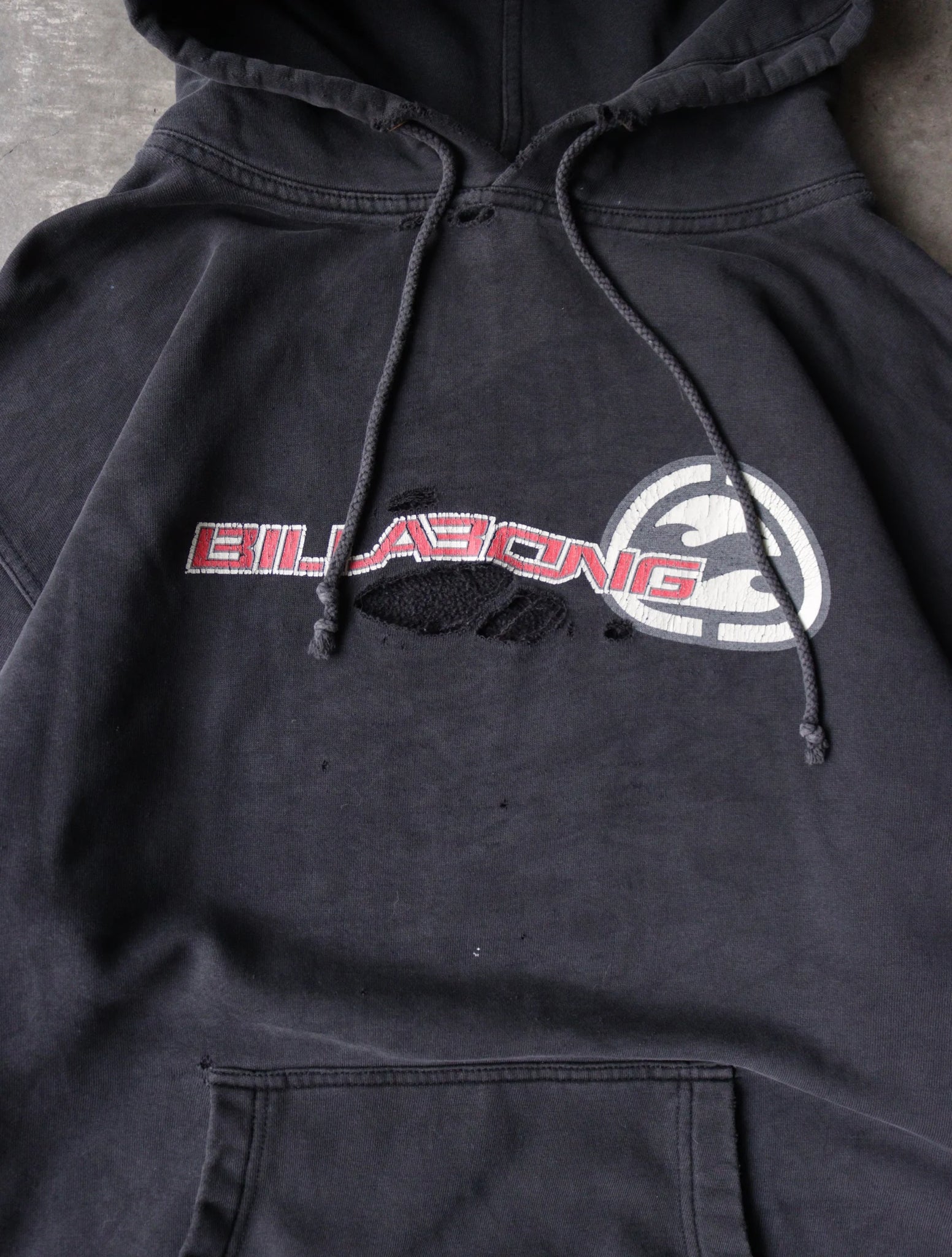 2000S FADED DISTRESSED HOODED SWEATSHIRT