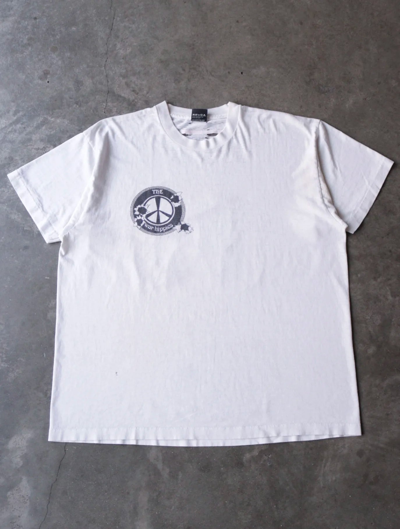 2000S THRASHED THE WAR HIPPIES TEE