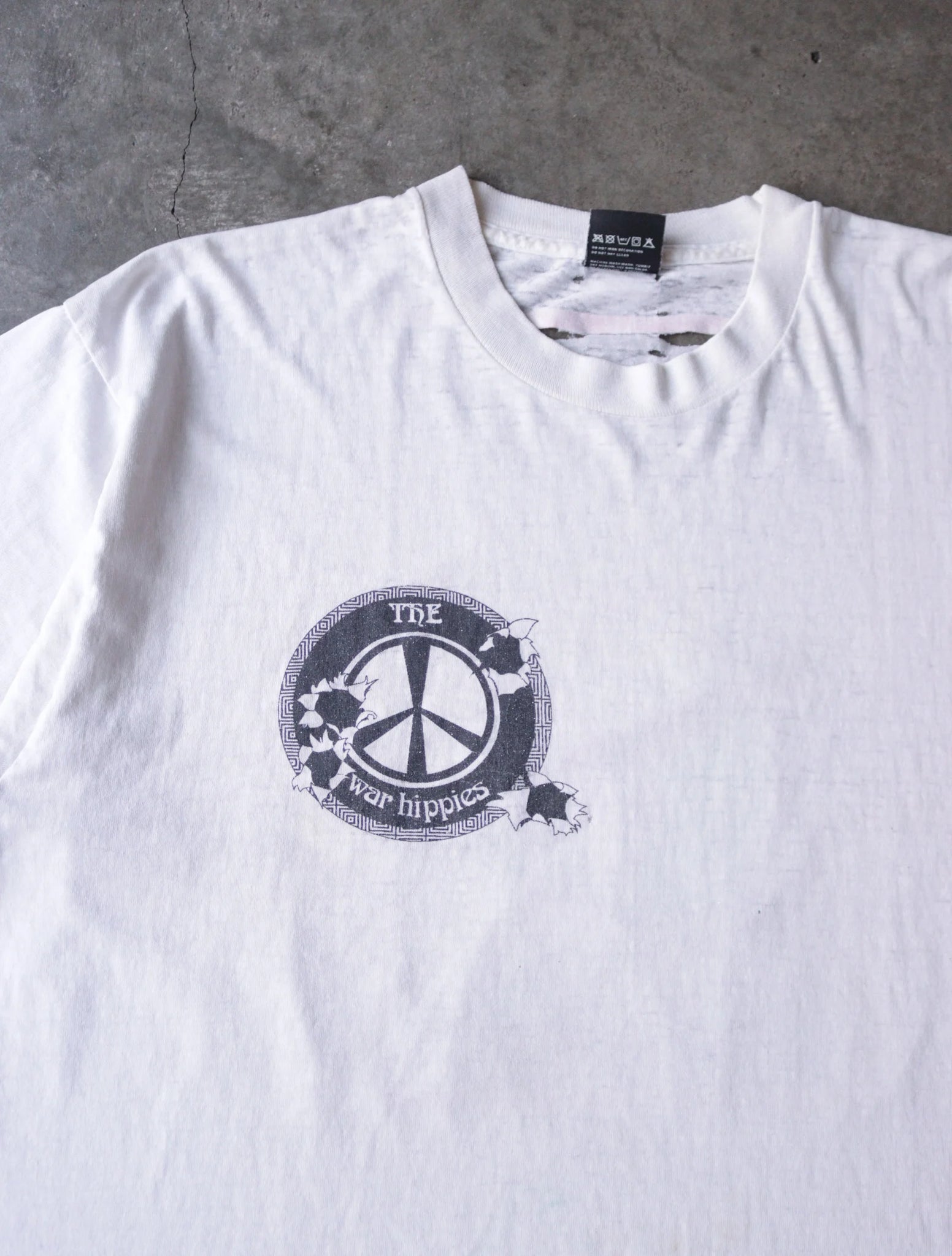 2000S THRASHED THE WAR HIPPIES TEE