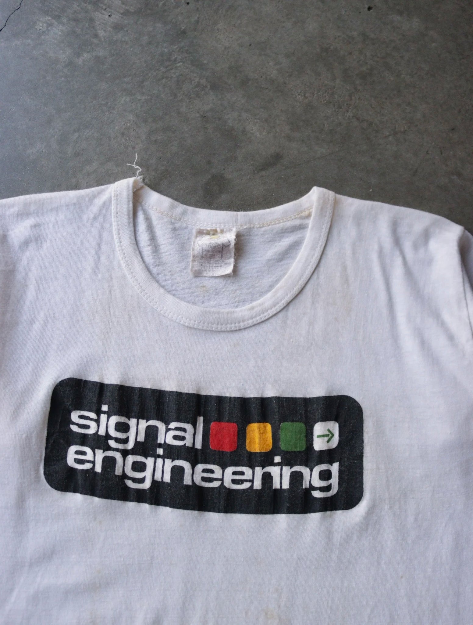 1980S SIGNAL TEE