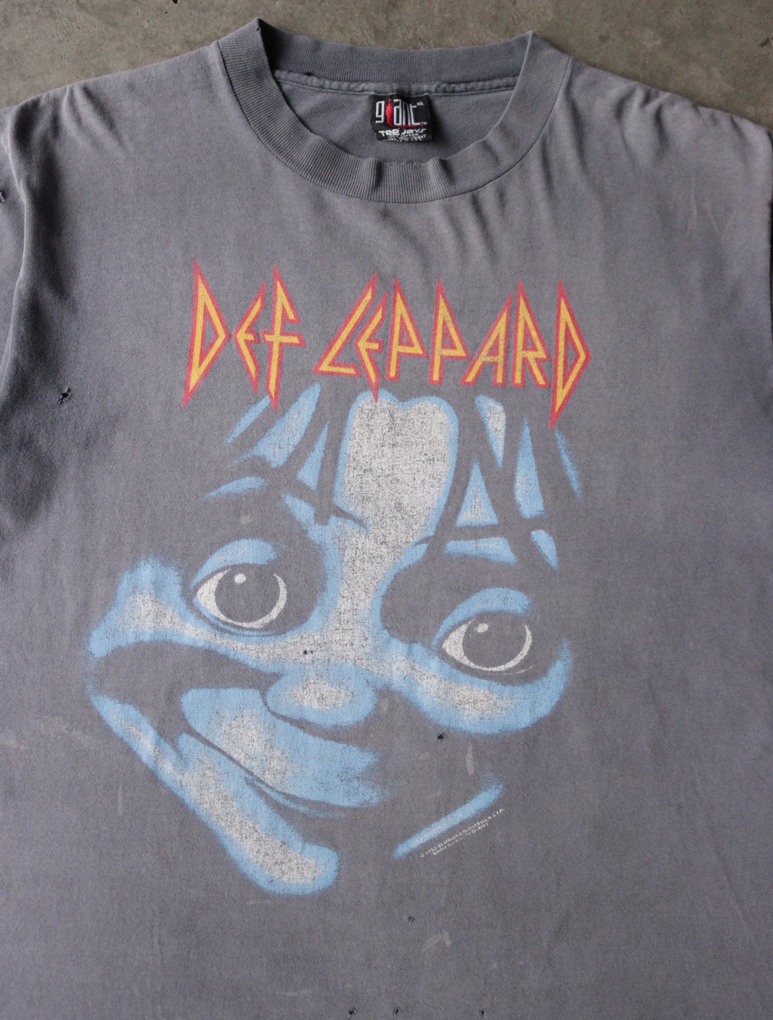 1990S DEF LEPPARD FADED BAND TEE