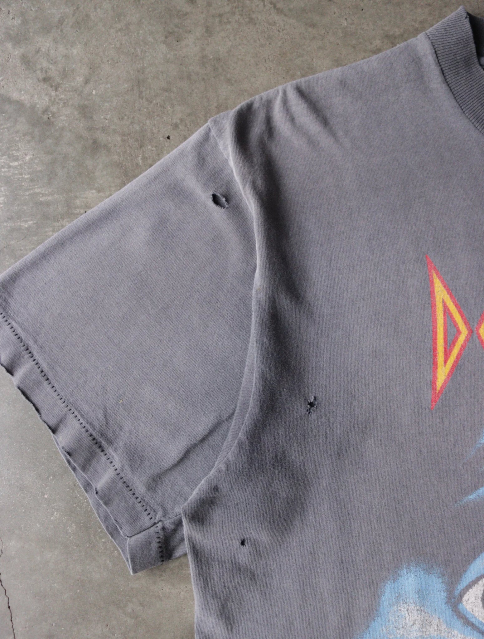 1990S DEF LEPPARD FADED BAND TEE