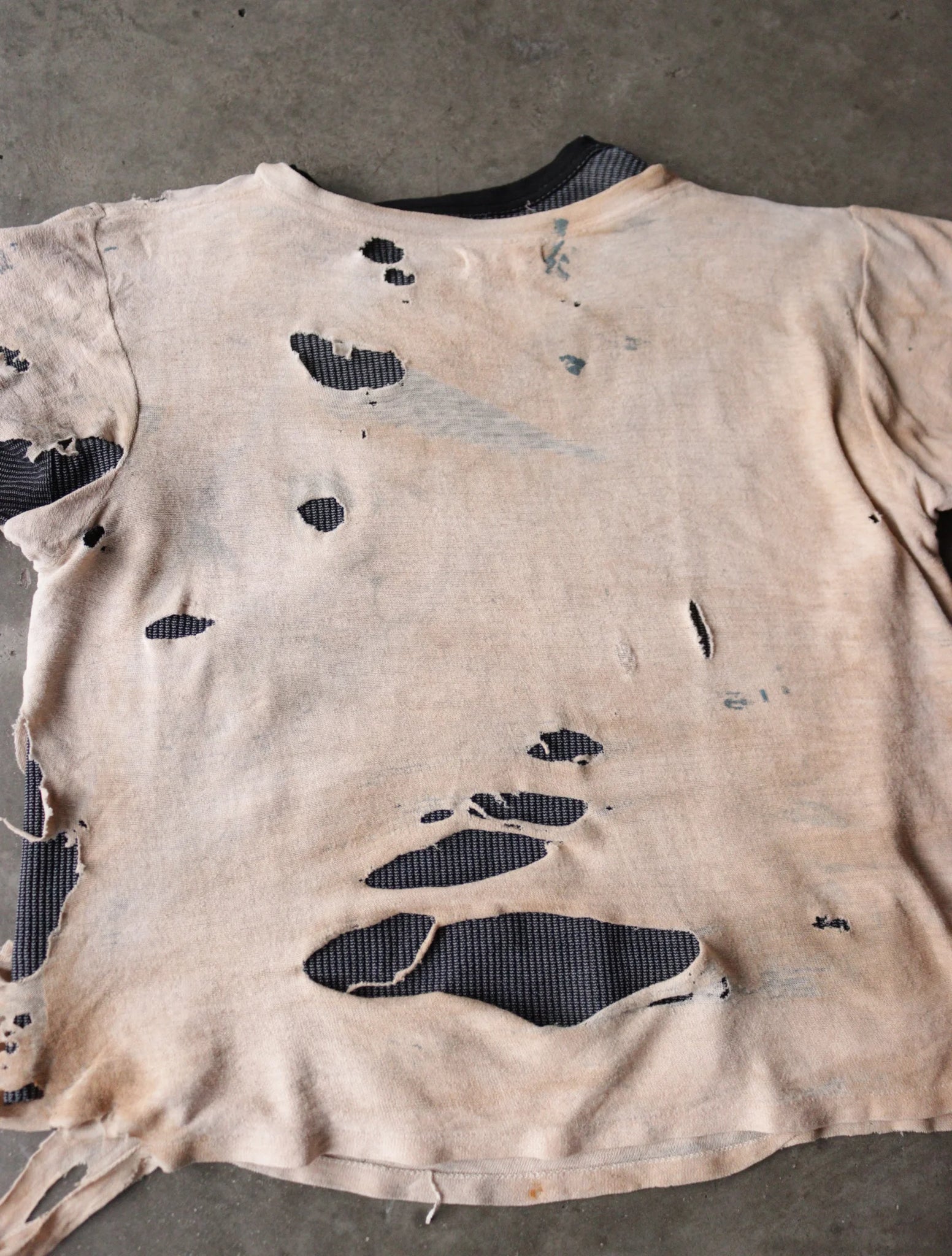 1930S THRASHED AND FADED TEE