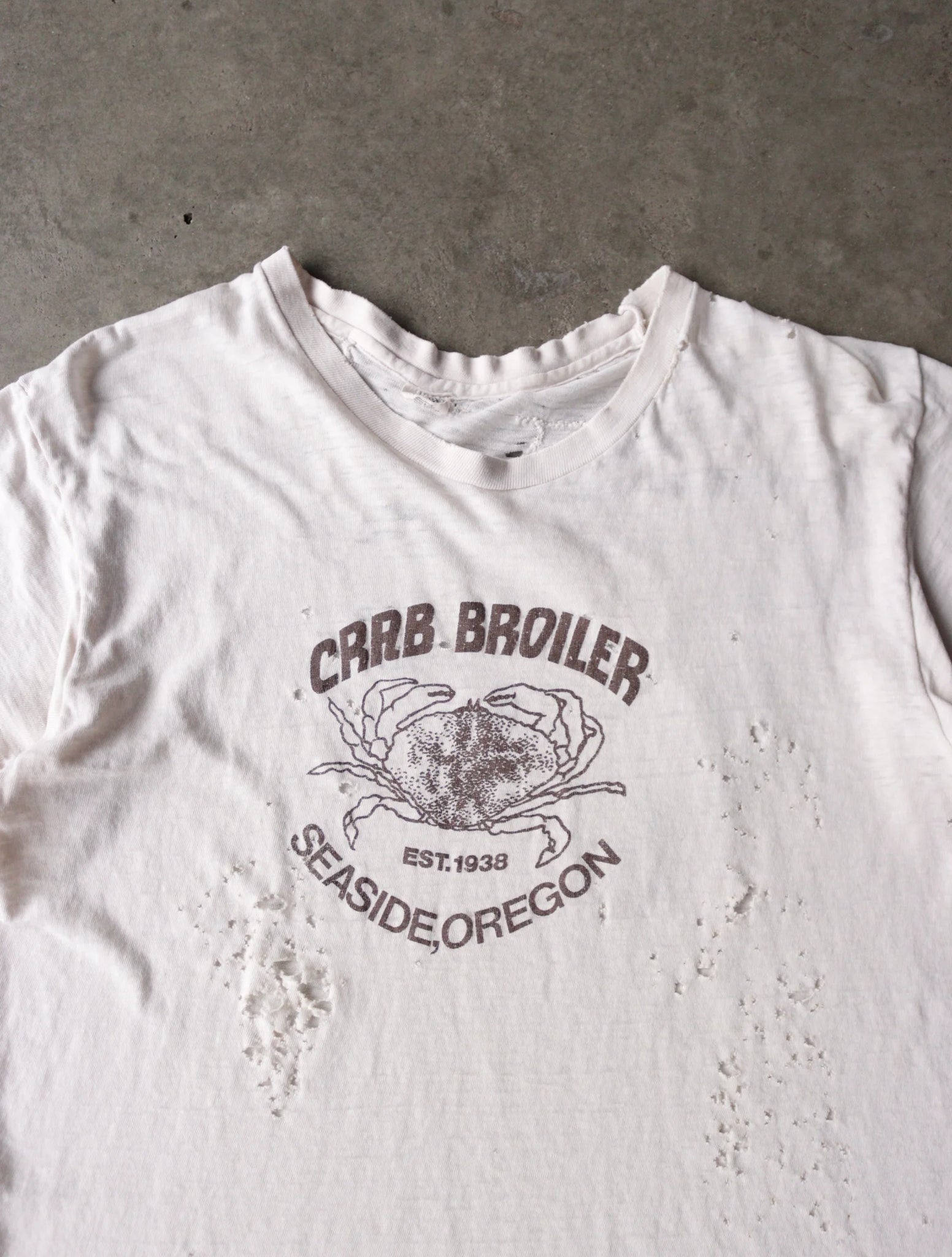 1970S DISTRESSED CRAB BROILER TEE