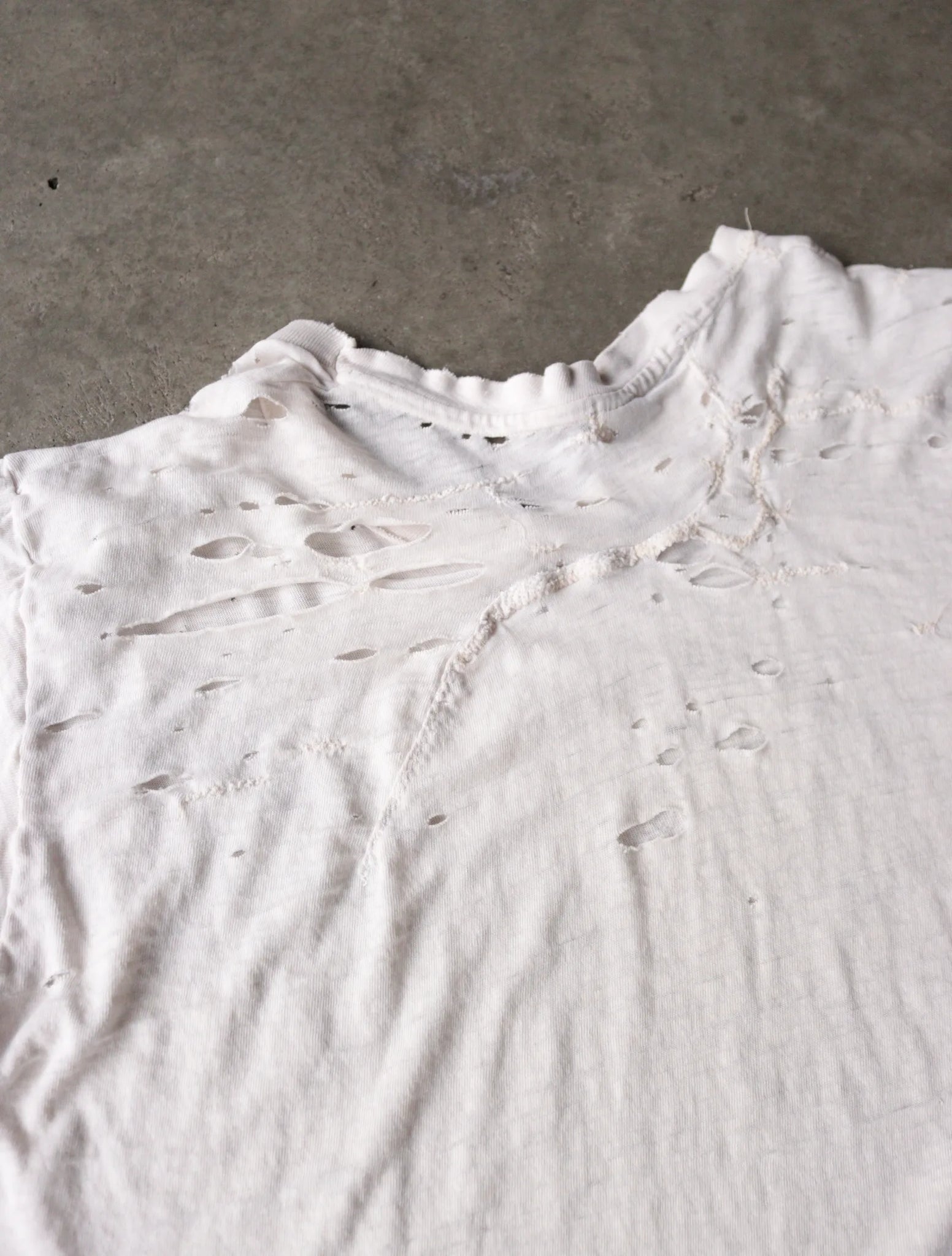 1970S DISTRESSED CRAB BROILER TEE