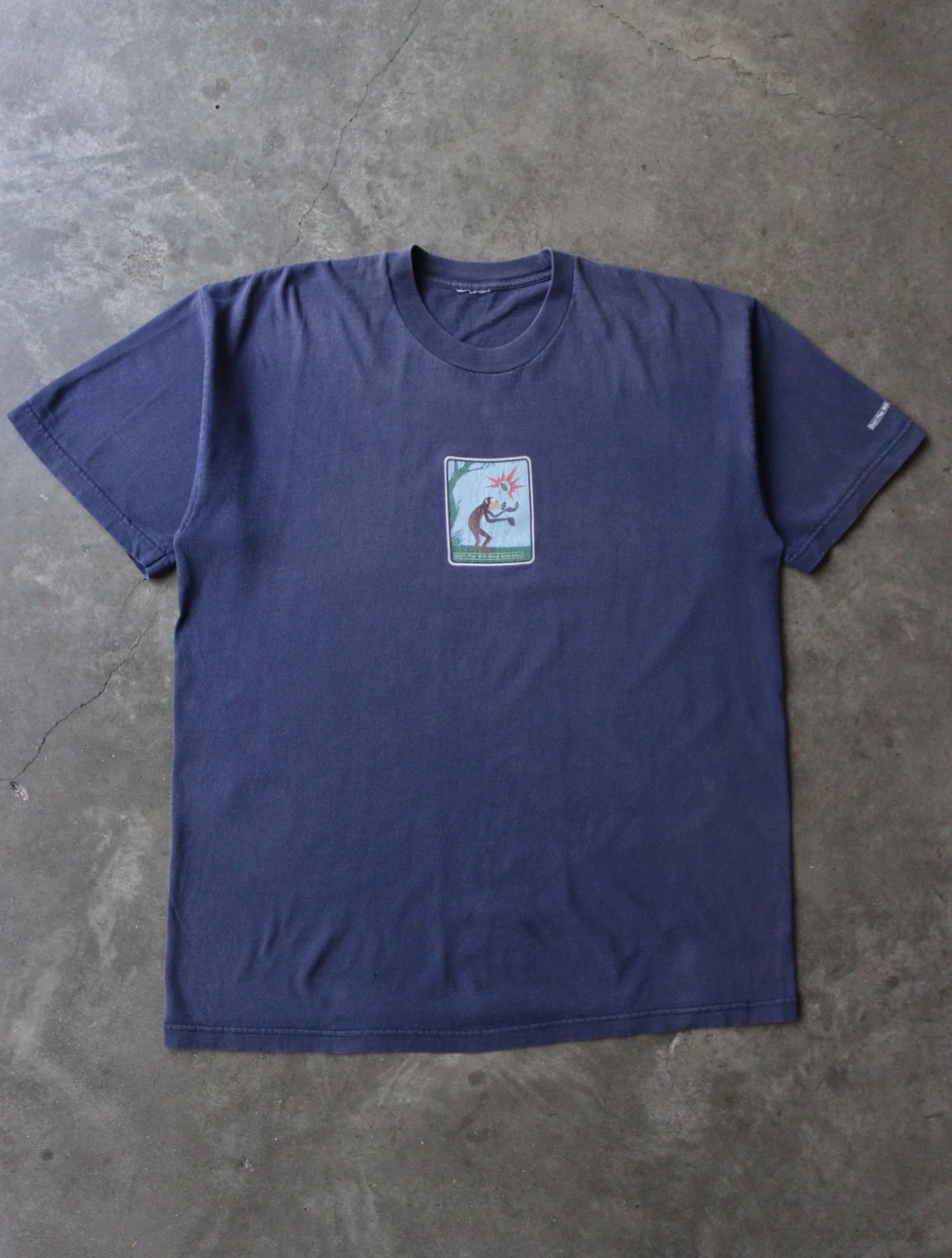 2000S DON'T PLAY WITH GRENADES TEE