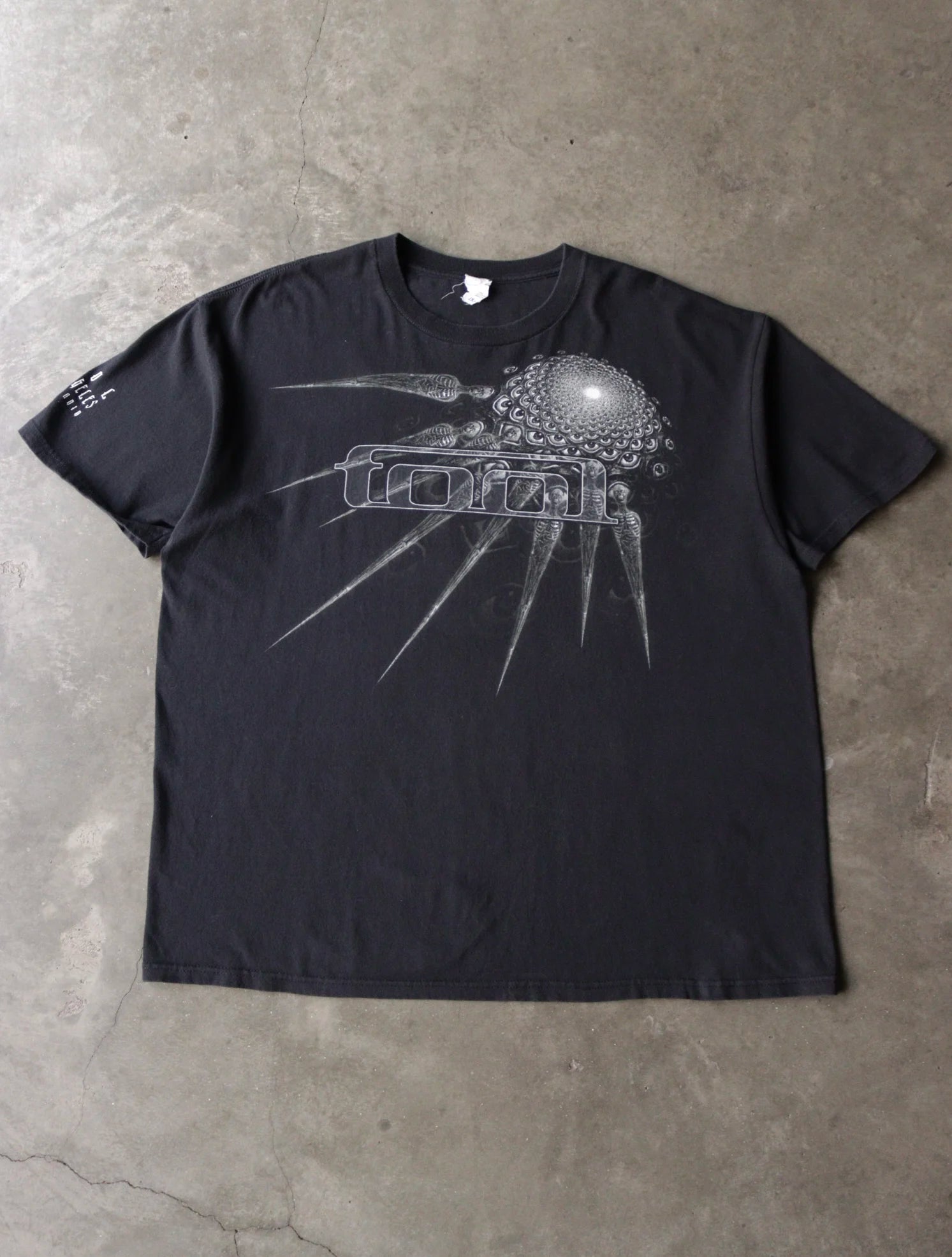 2000S TOOL BAND TEE