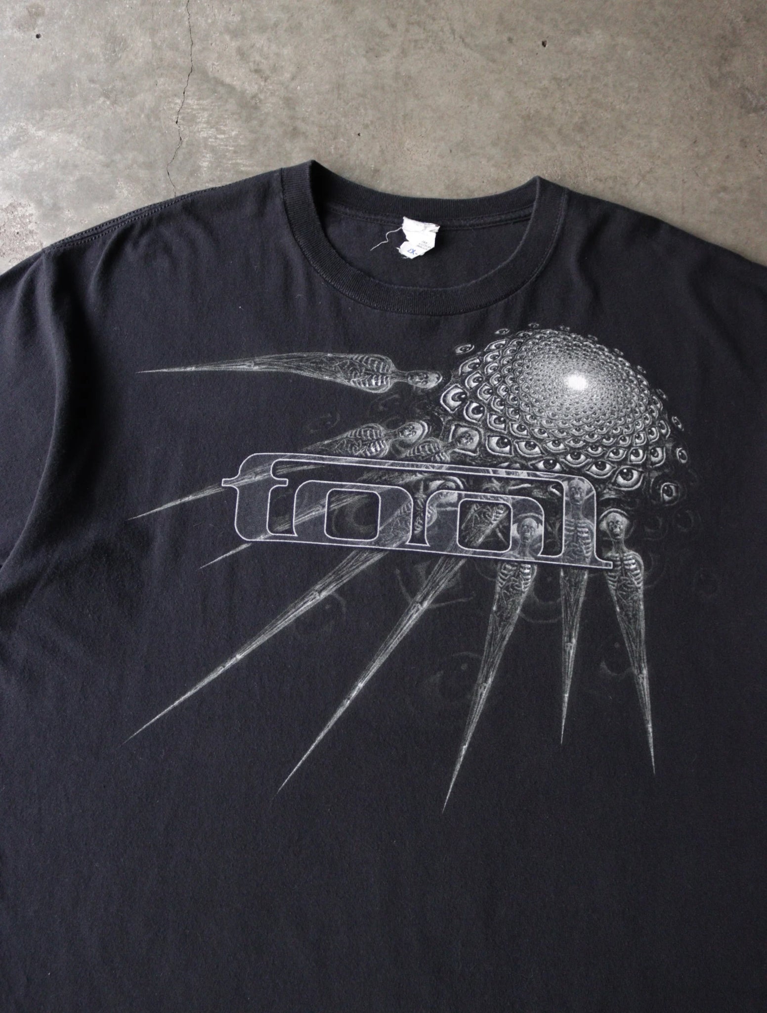 2000S TOOL BAND TEE