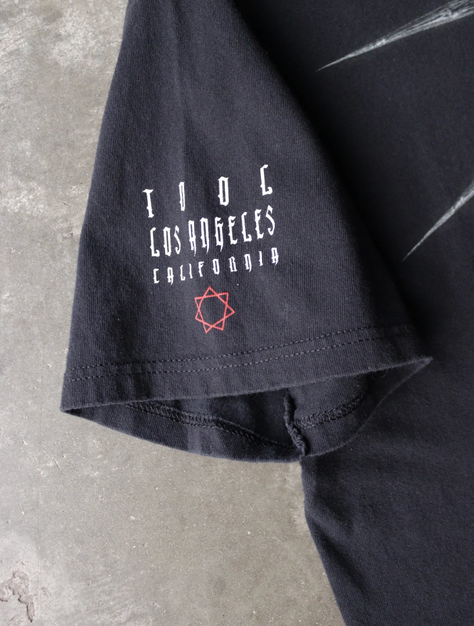 2000S TOOL BAND TEE