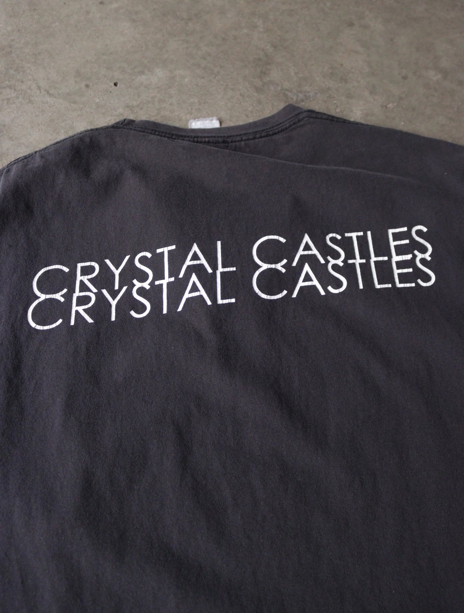 2010S CRYSTAL CASTLES II BAND TEE