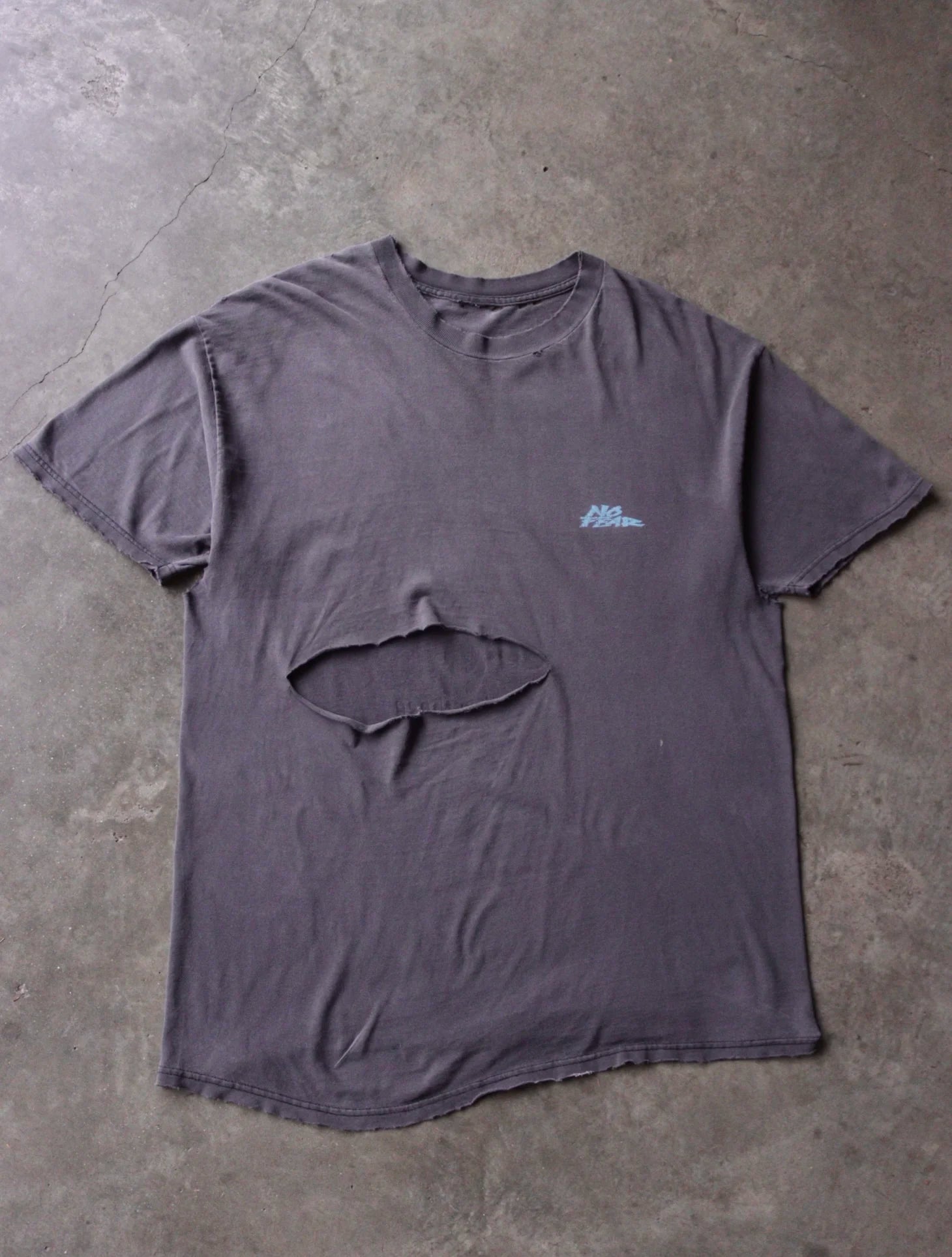 2000S THRASHED NO FEAR TEE