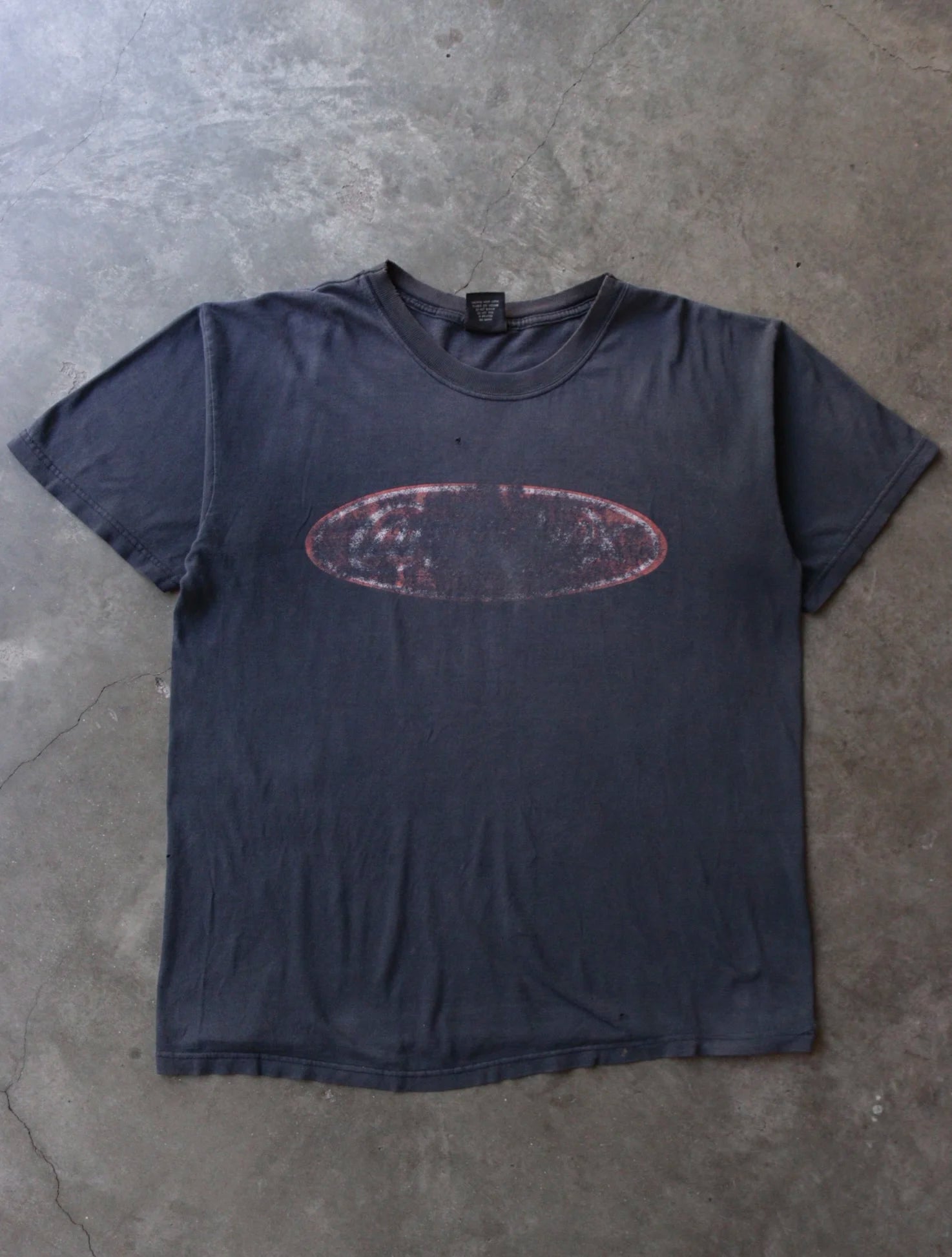 2000S SUN FADED CANDLEBOX TEE