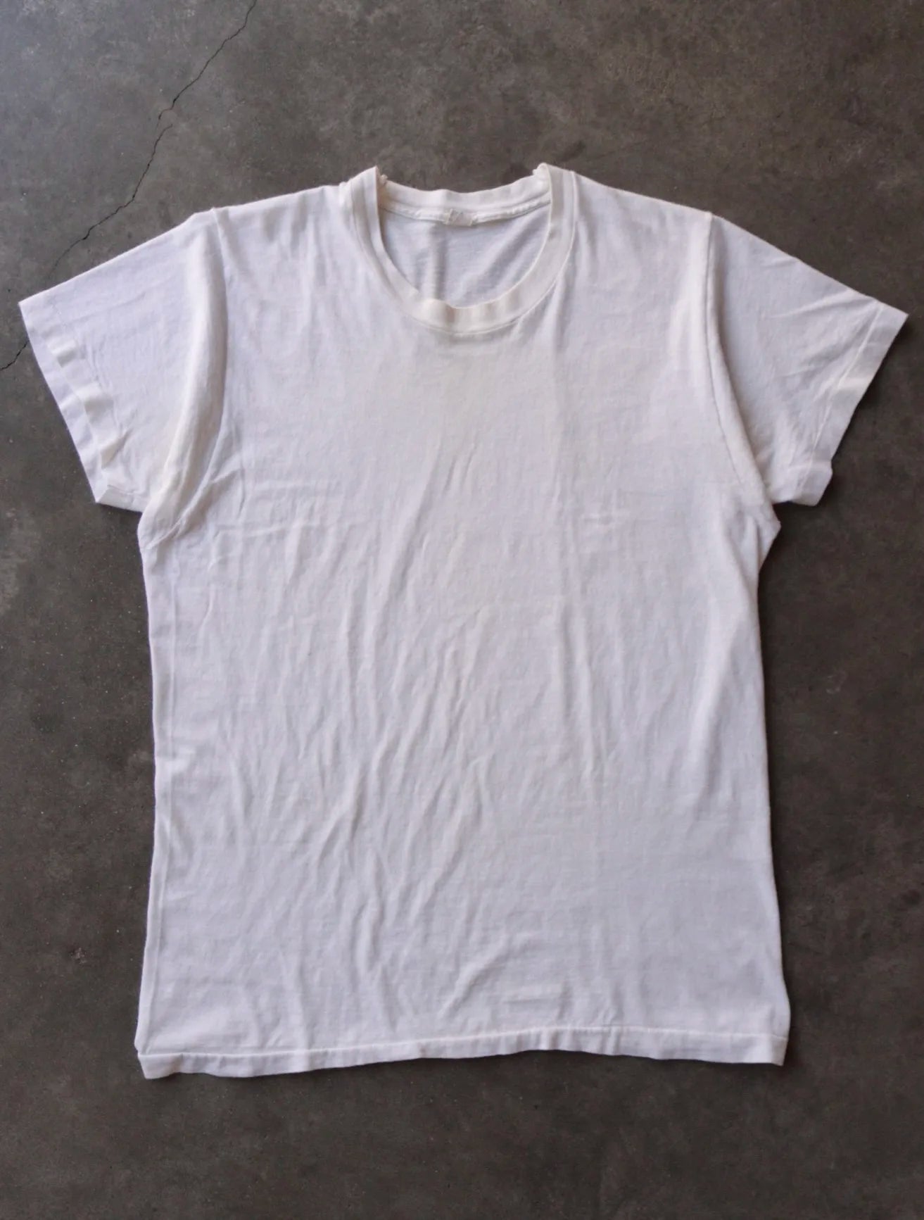 2000S FADED BLANK WHITE TEE