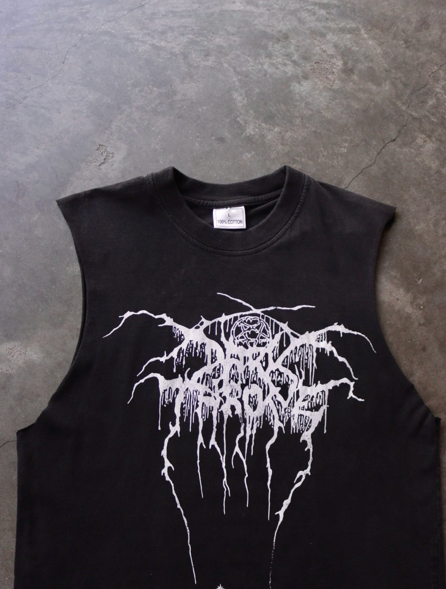 2000S CHOPPED DARK THRONE TEE