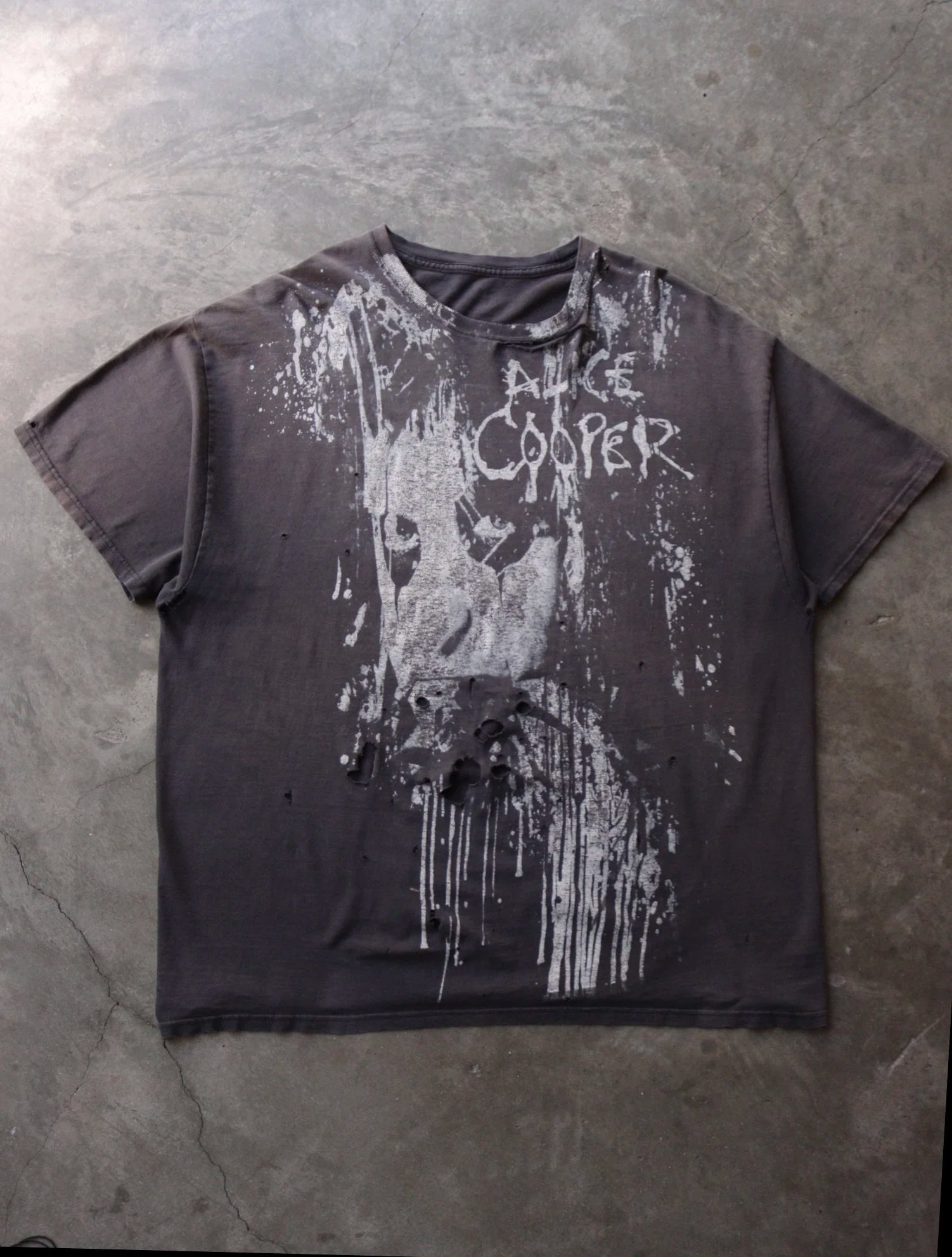 2000S THRASHED ALIICE COOPER TEE