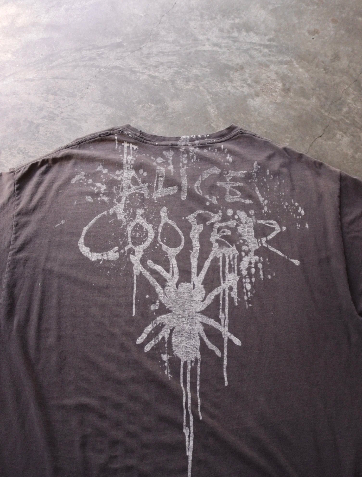 2000S THRASHED ALIICE COOPER TEE