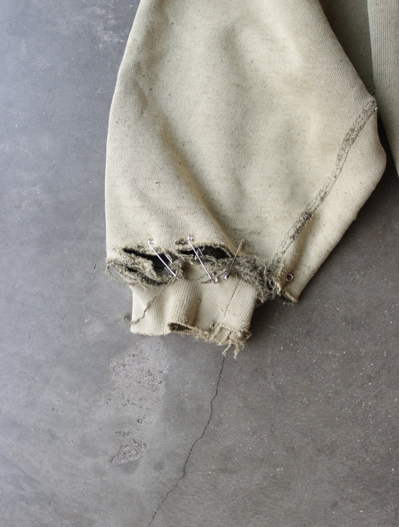 1990S THRASHED GEORGETOWN SWEATSHIRT