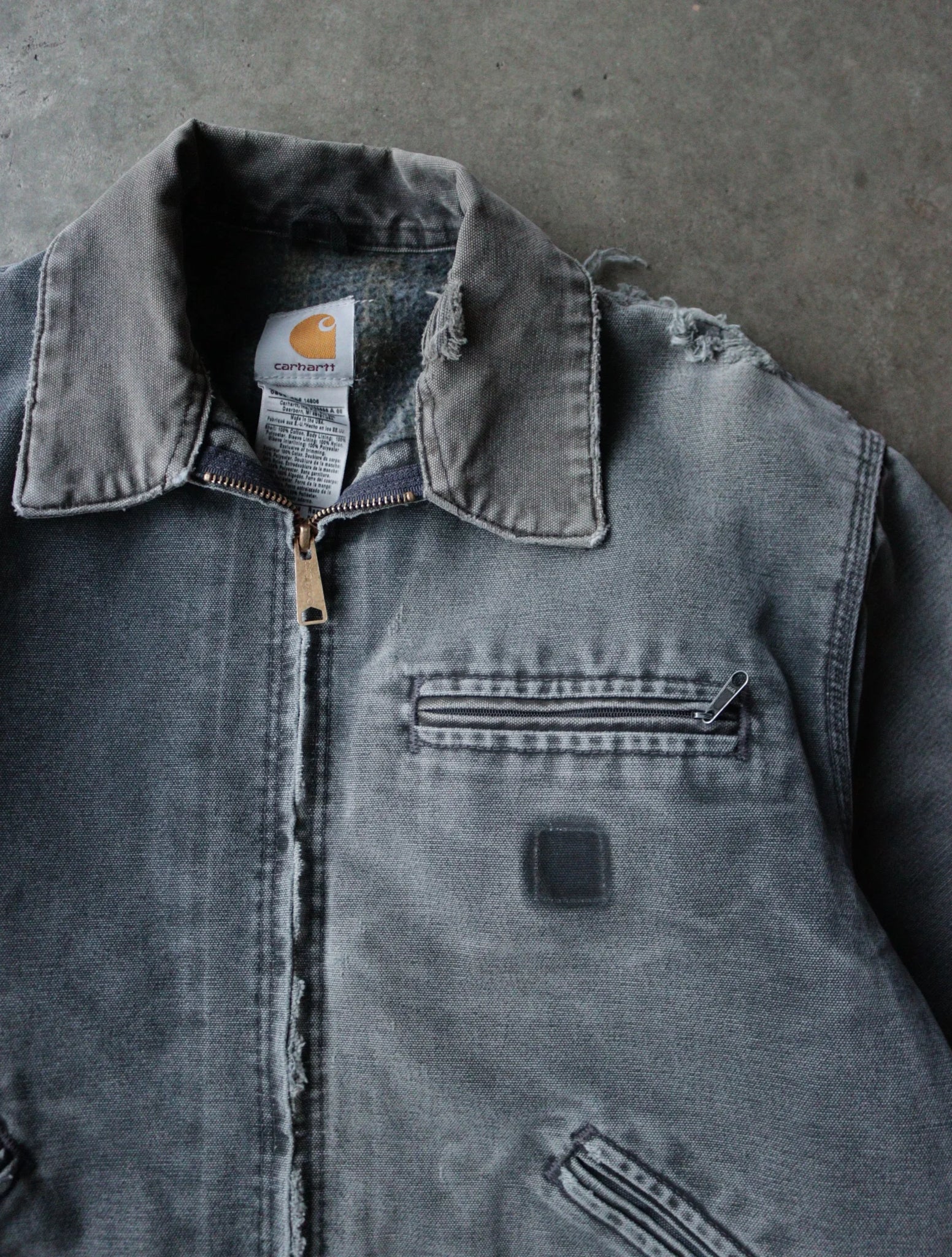 1990S CARHARTT FADED DISTRESSED WORK JACKET