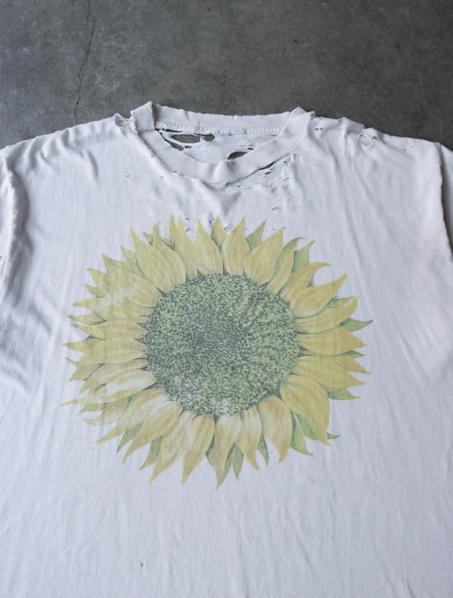 1990S DISTRESSED SUNFLOWER TEE