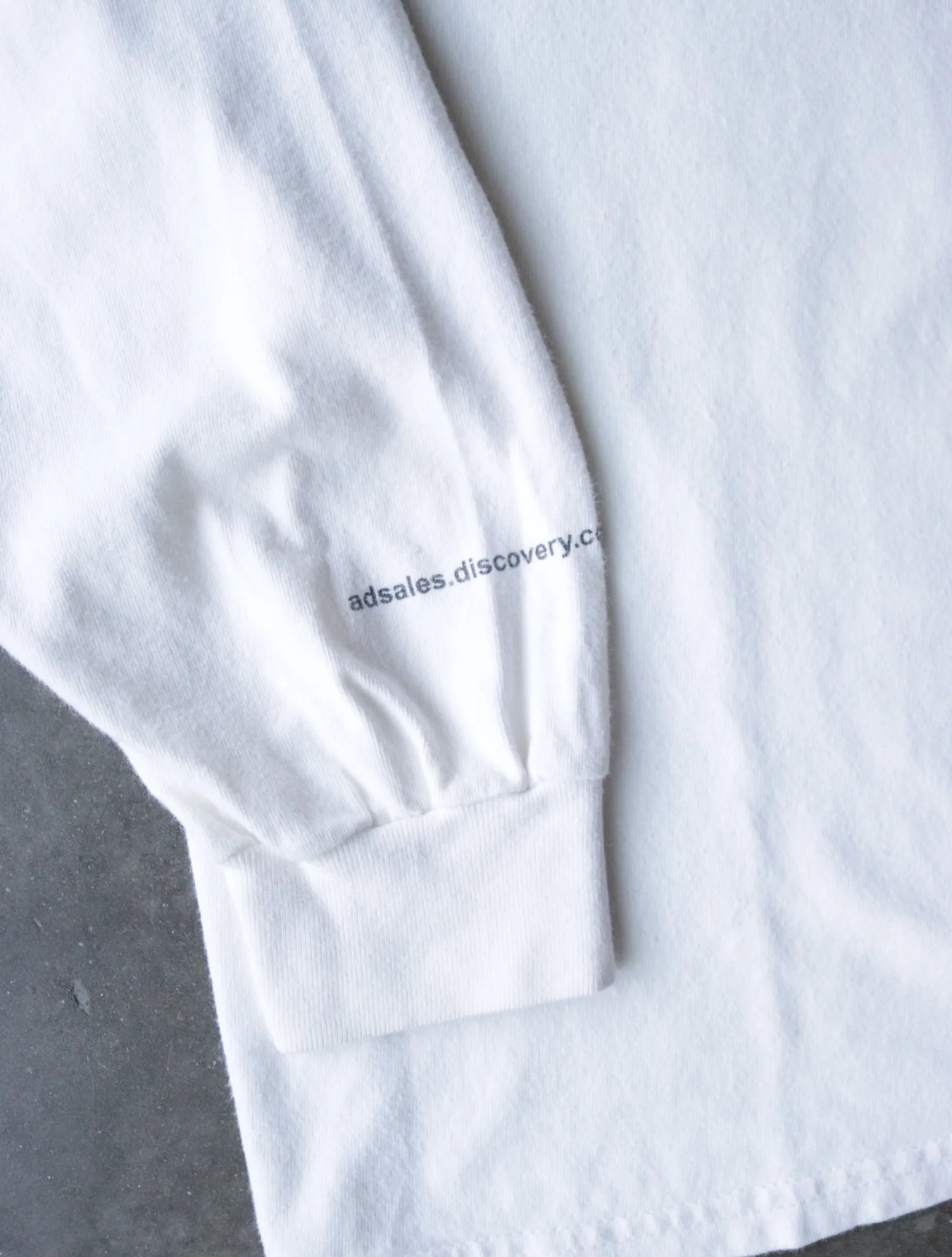 2000S DISCOVERY CHANNEL L/S TEE