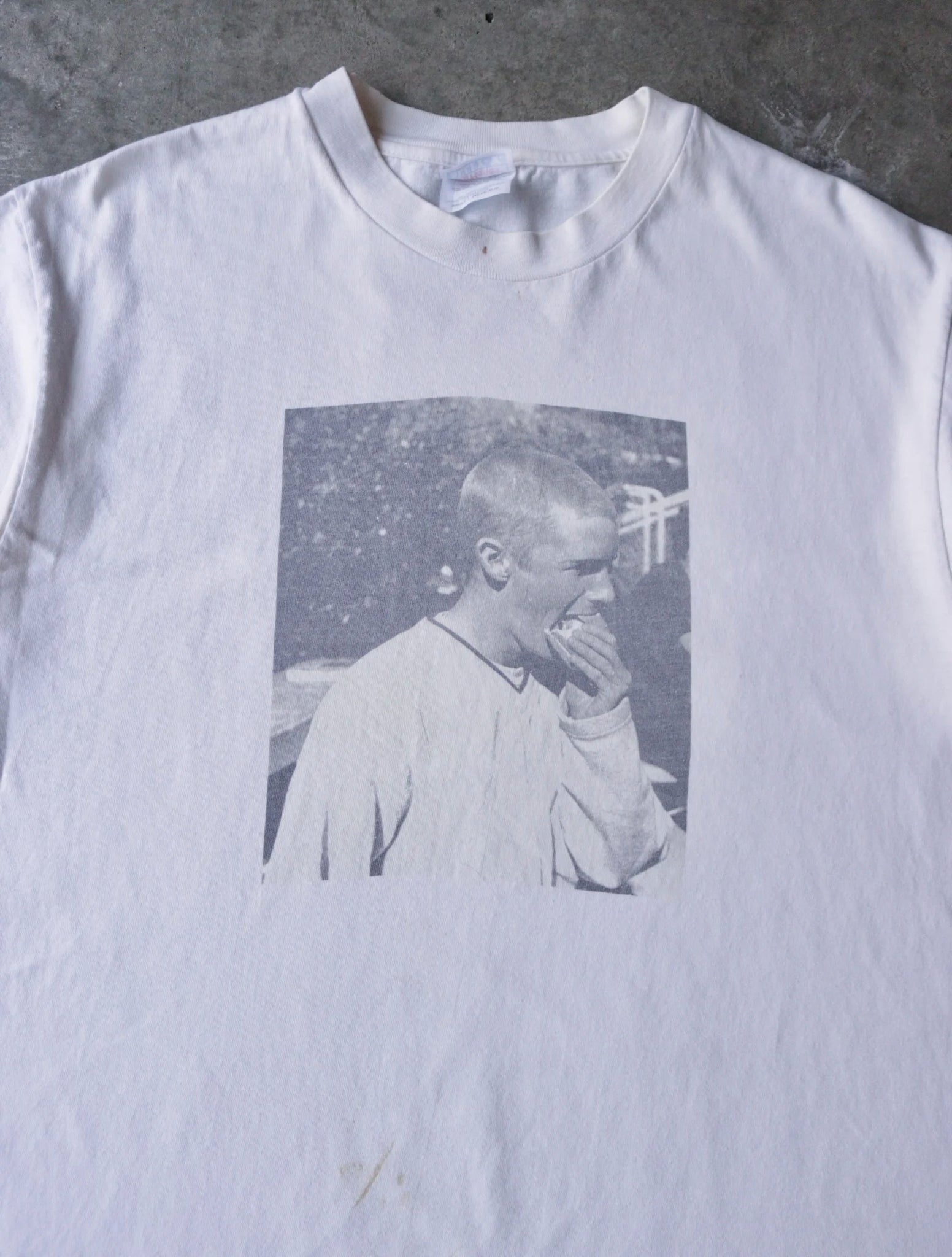 1990S GUY EATING TEE