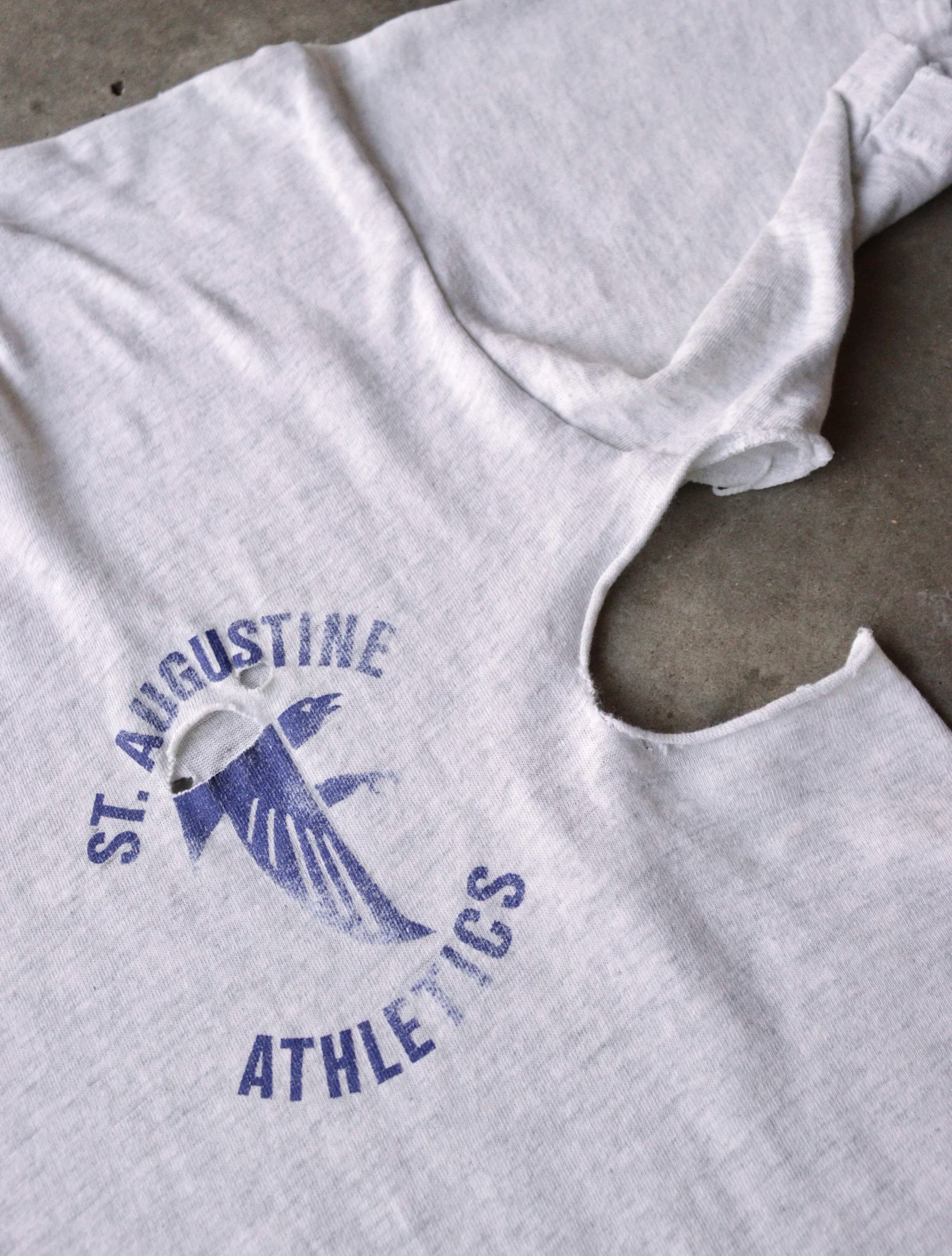 1990S THRASHED ATHLETICS TEE